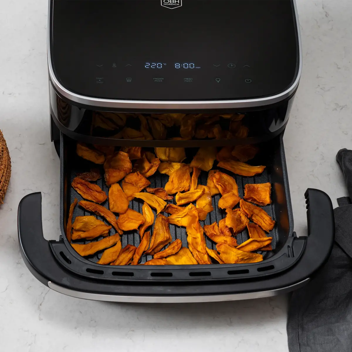 Obh Nordica Easy Fry XL airfryer, sort, produktbillede 5 af 7, Airfryers hos HomeNordic