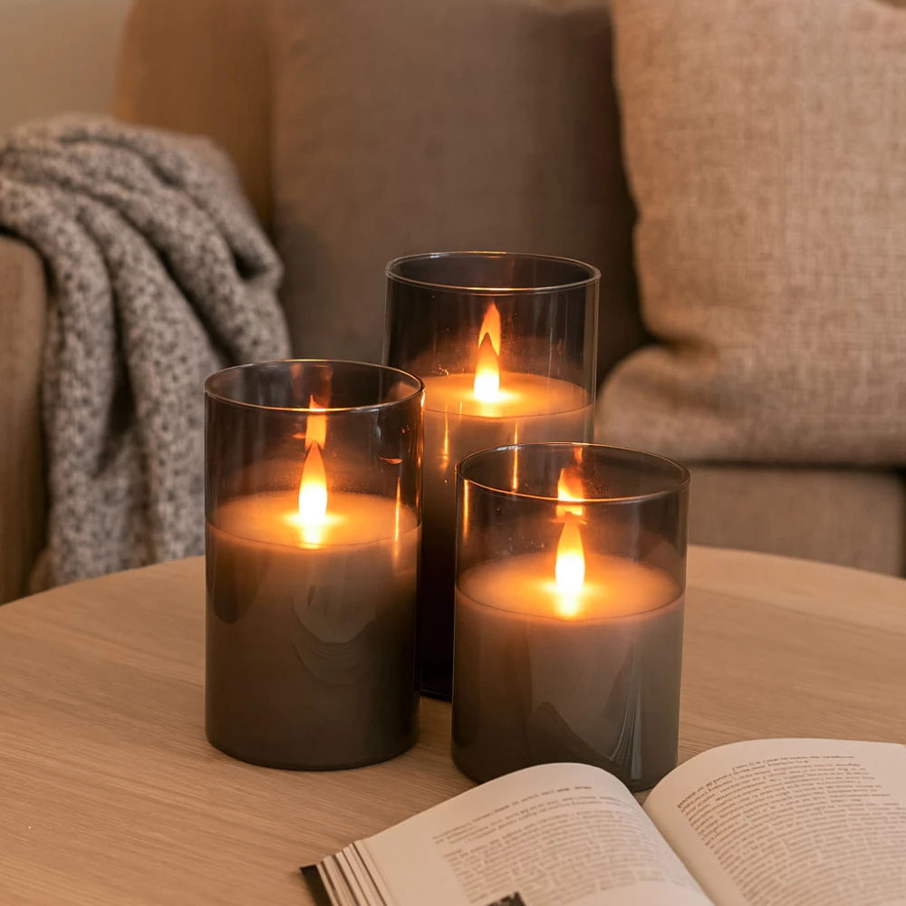 LED Bloklys sæt i røgfarvet glas Ø7,5cm, 3 stk, flammeeffekt hos HomeNordic