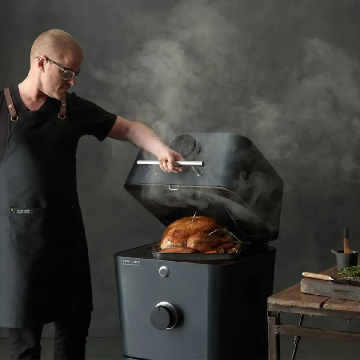 4K HBCE4KGEU Kulgrill, grafit hos HomeNordic