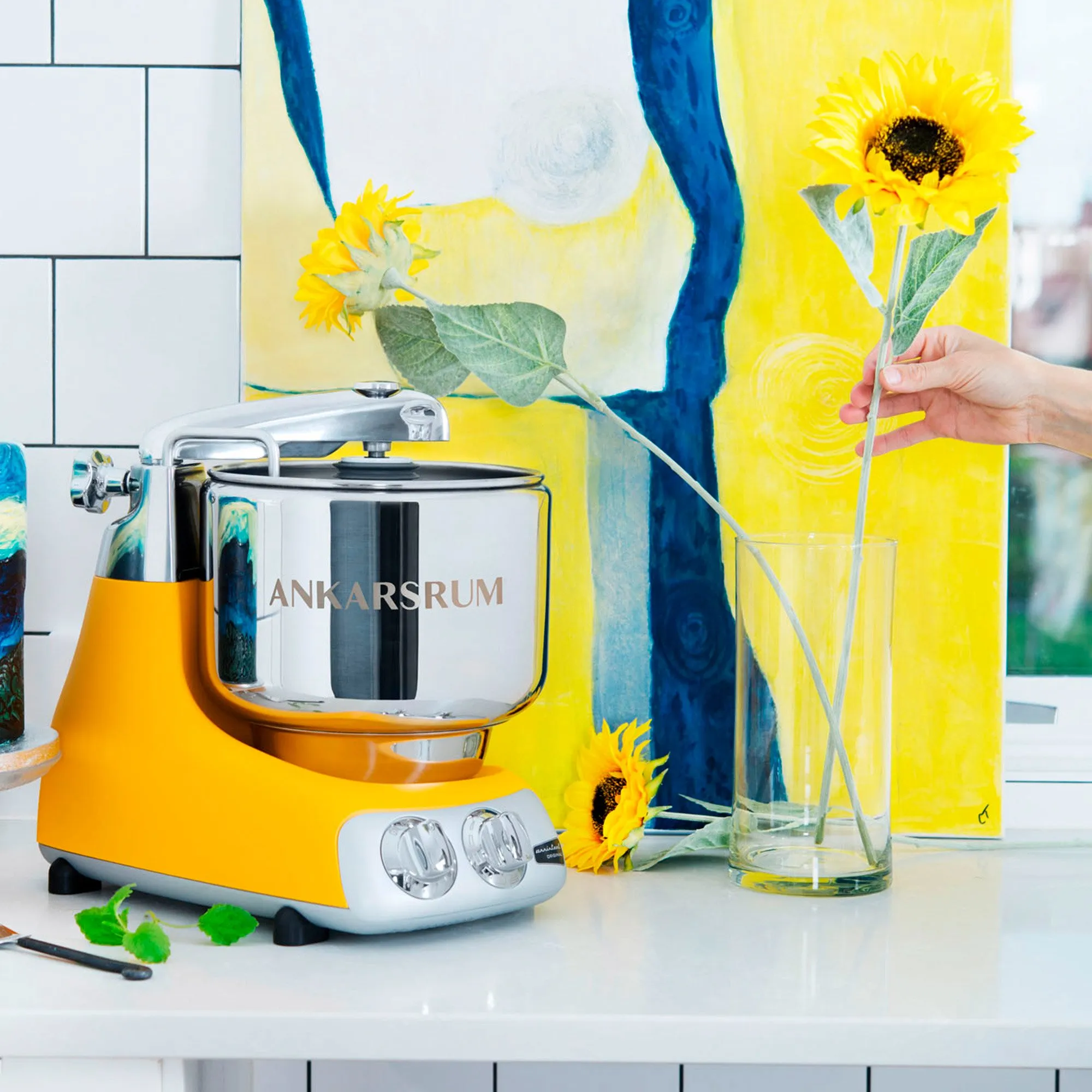 AKM 6230 køkkenmaskine + deluxe pakke, sunbeam yellow, produktbillede 3 af 4, Røremaskiner hos HomeNordic