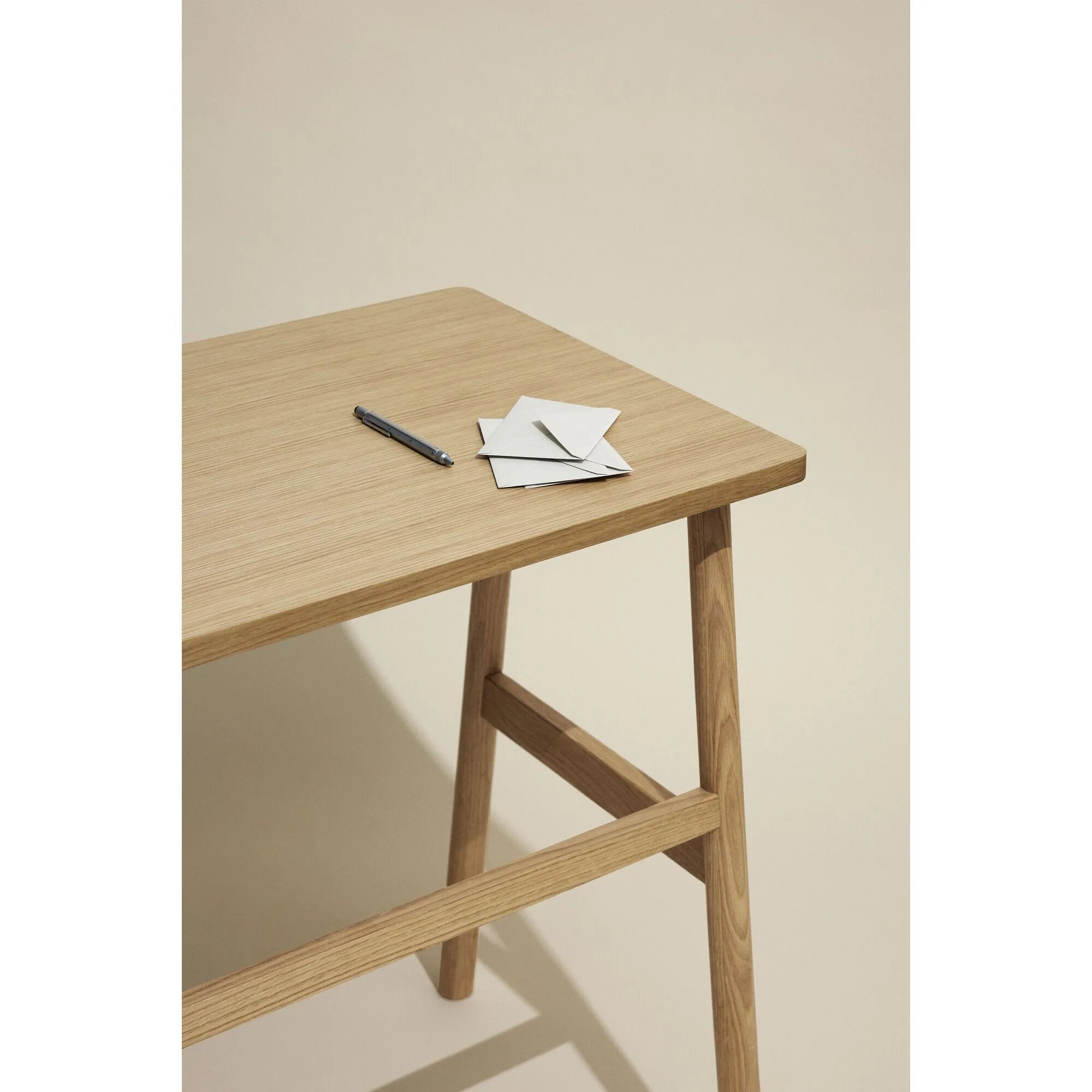 Acorn Skrivebord, produktbillede 5 af 6, Skriveborde hos HomeNordic