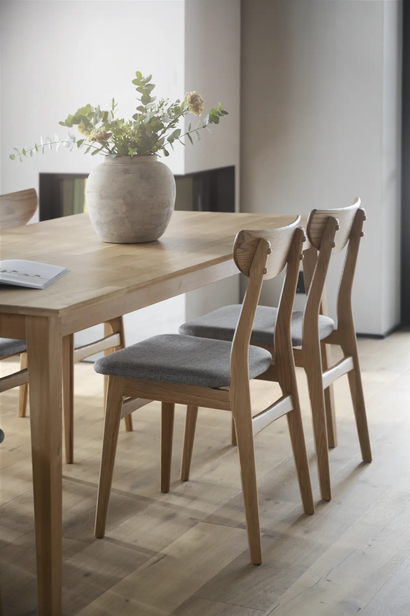 ROWICO Filippa spisebord, produktbillede 6 af 10, Spiseborde hos HomeNordic