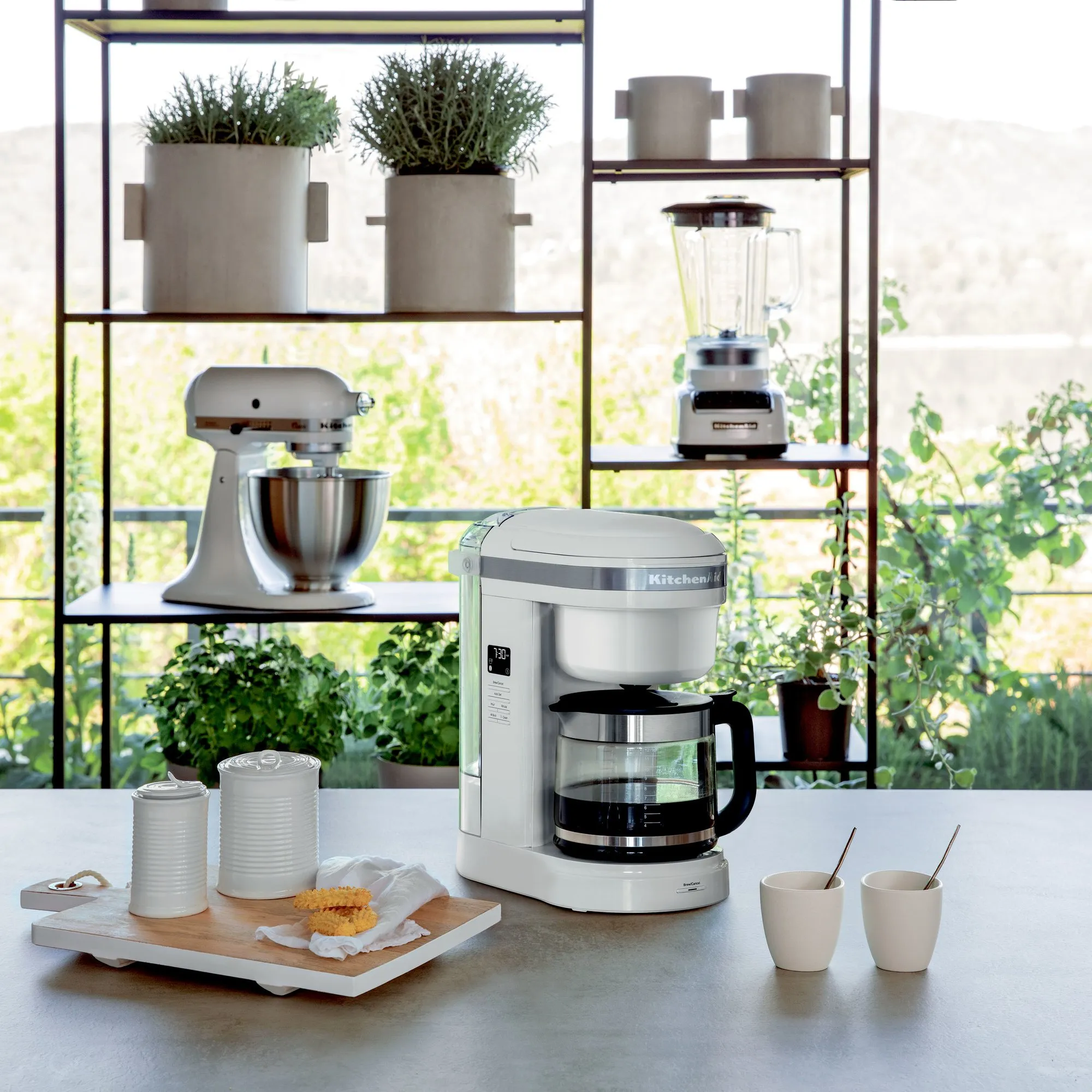 Classic 5KCM1208EWH kaffemaskine, Hvid, produktbillede 5 af 5, Kaffemaskiner hos HomeNordic