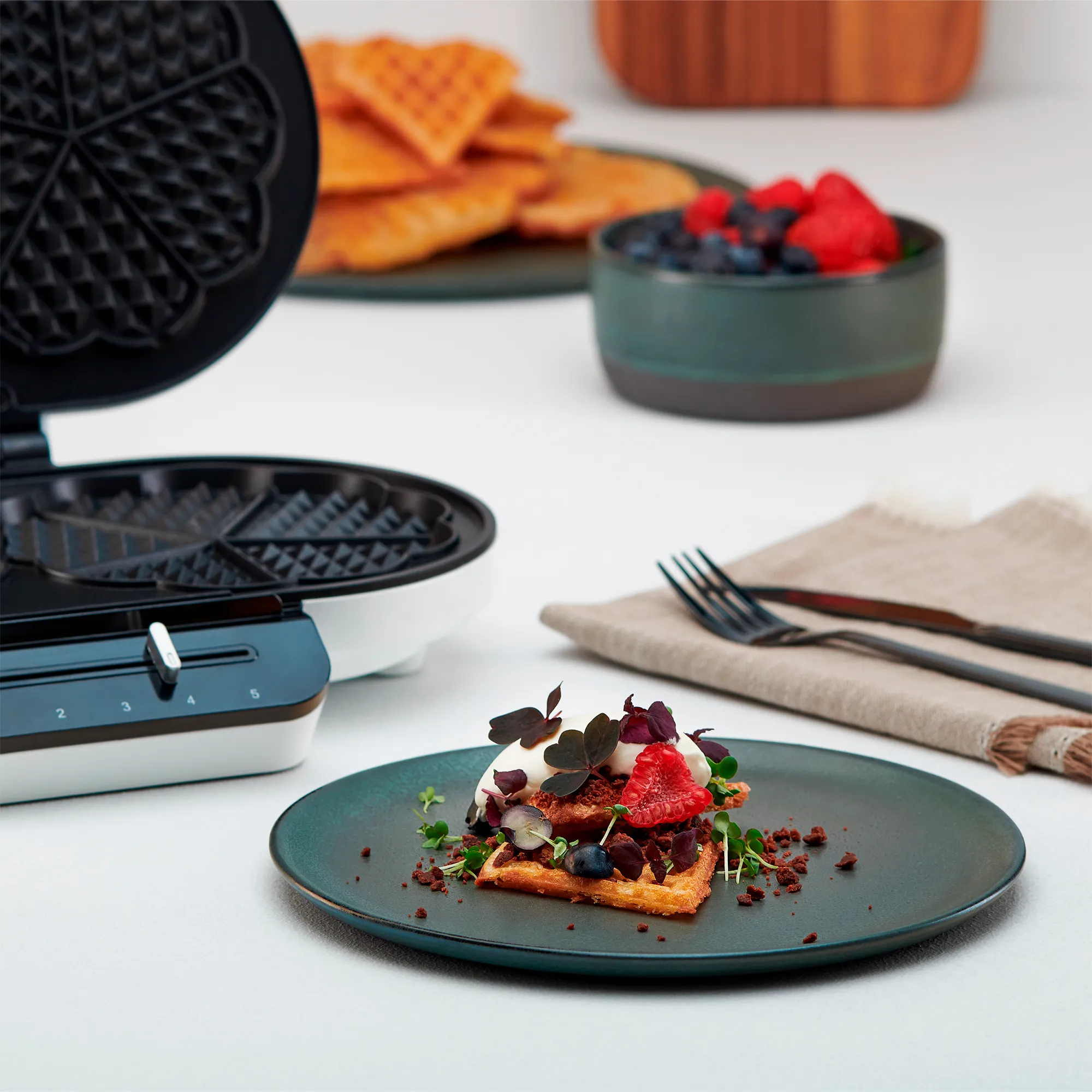 Wilfa WDWA-516WP Tradition Double vaffeljern, hvid, produktbillede 3 af 4 hos HomeNordic