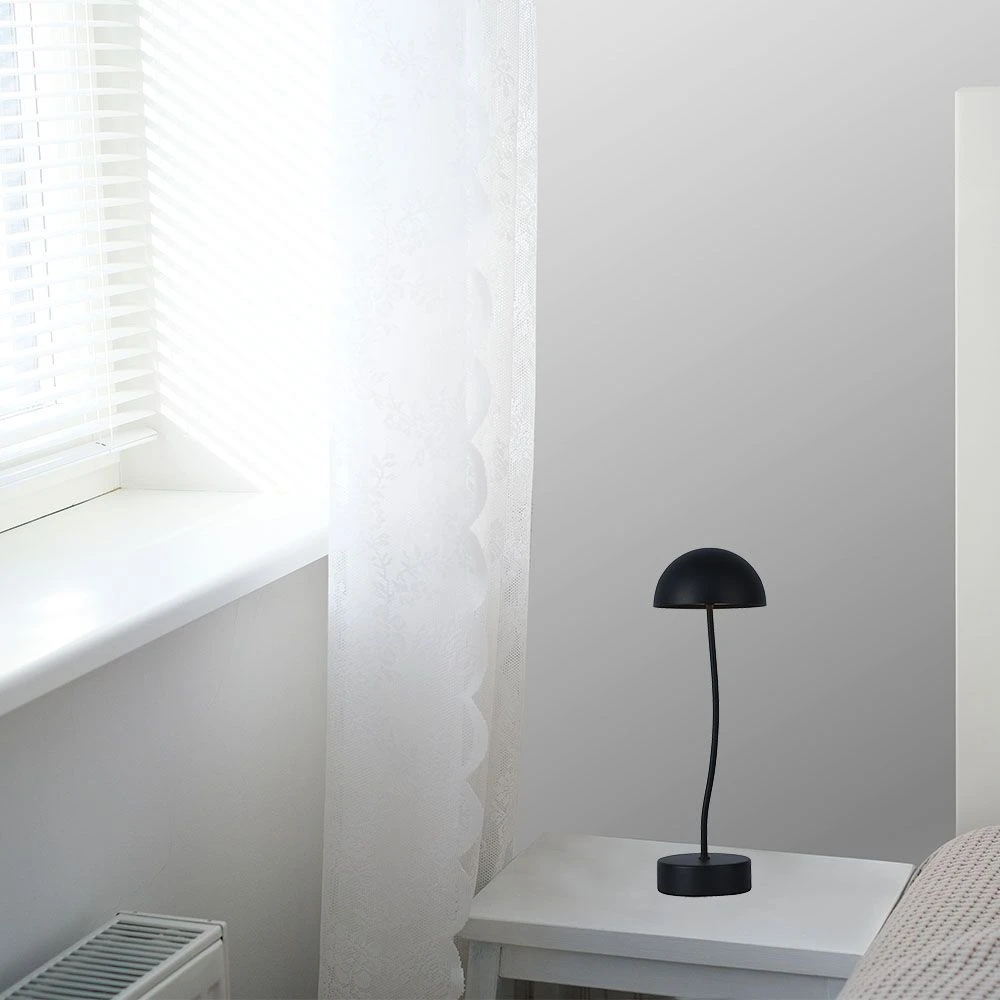 3W genopladelig bordlampe, Bordlamper hos HomeNordic