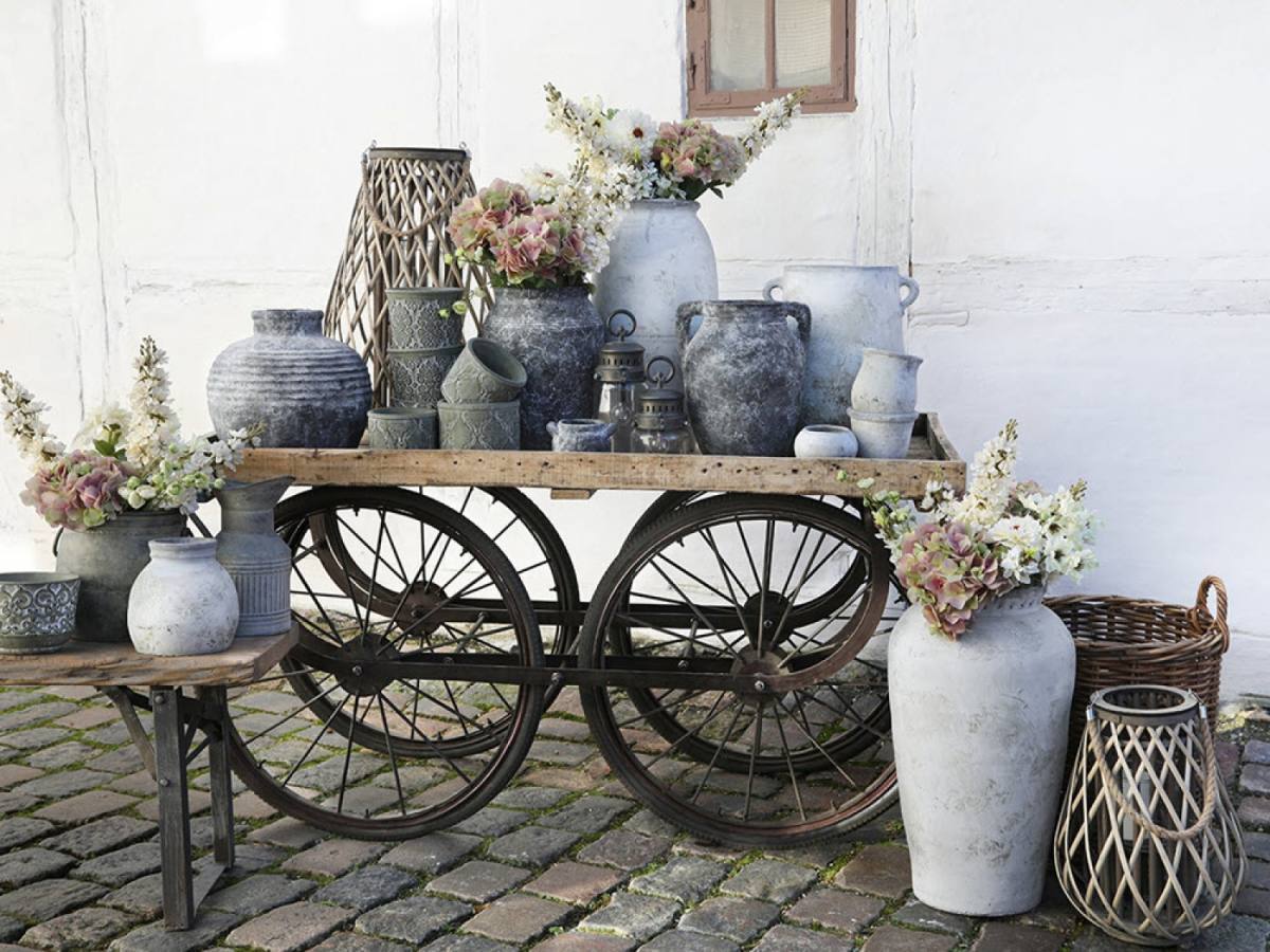 CHIC ANTIQUE MARSEILLE VITRINESKABE M/4 LÅGER SORT, produktbillede 24 af 24 hos HomeNordic