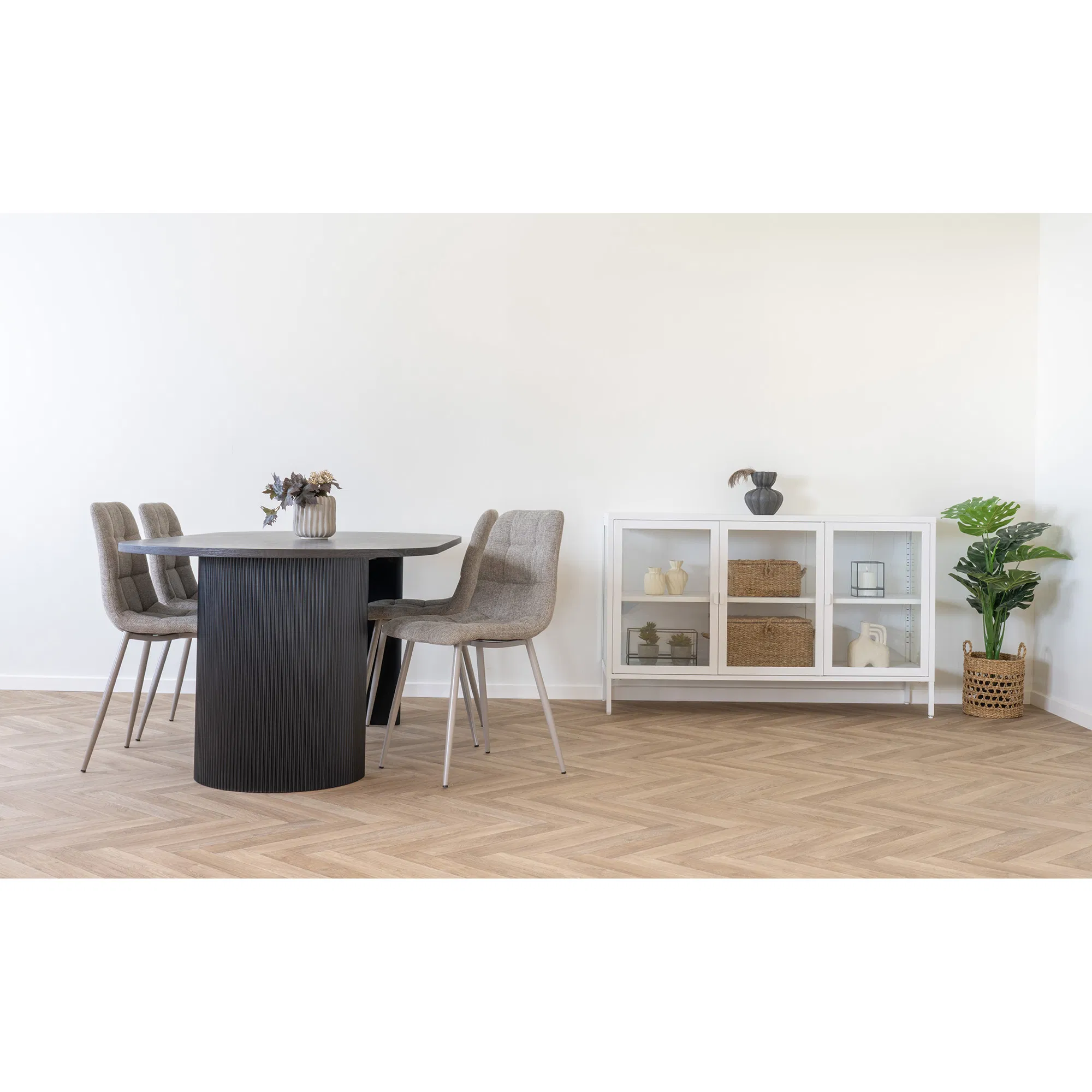 HOUSE NORDIC Boavista spisebord, oval, produktbillede 7 af 8, Spiseborde hos HomeNordic