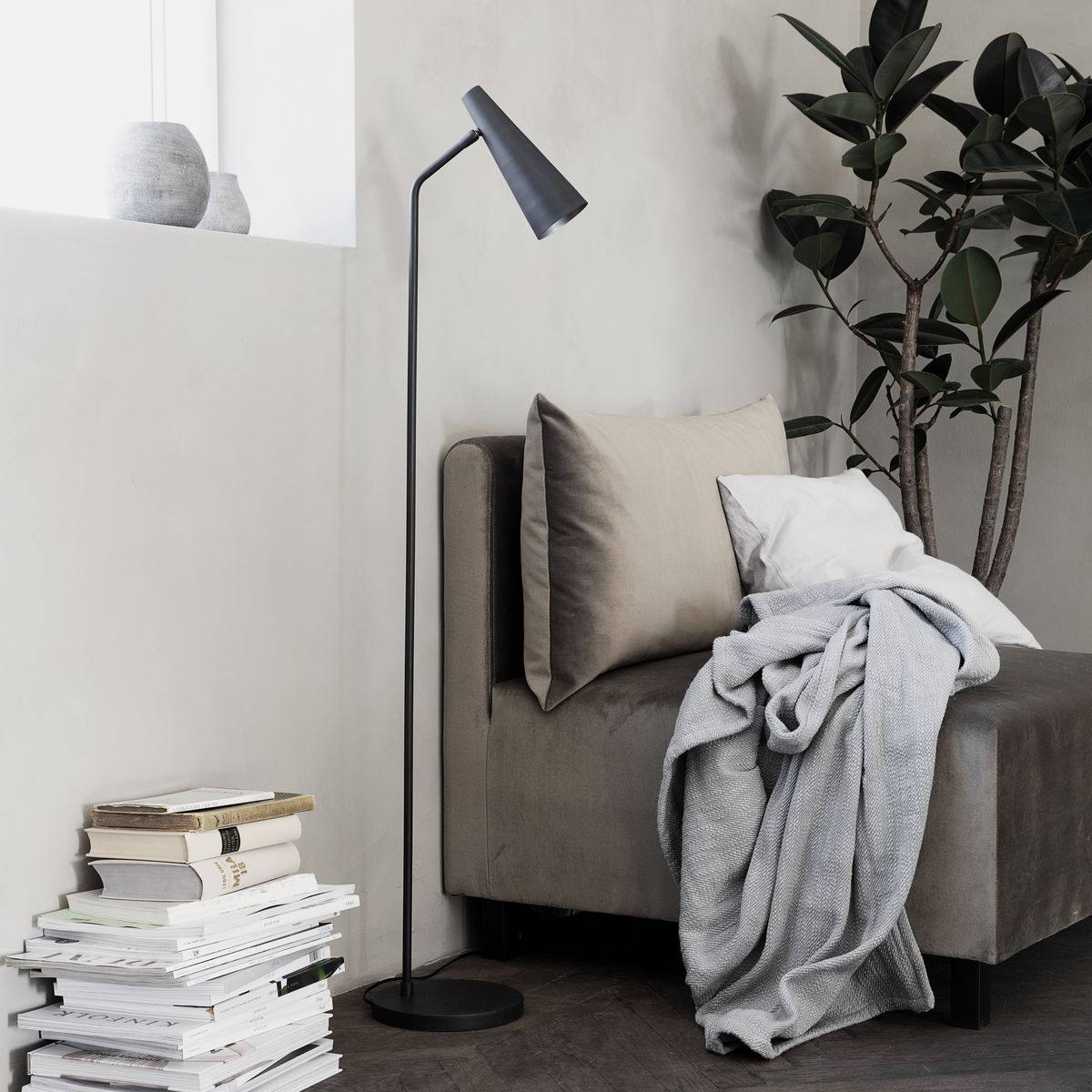 HOUSE DOCTOR GULVLAMPE PRECISE MAT SORT, produktbillede 4 af 4, Gulvlamper hos HomeNordic