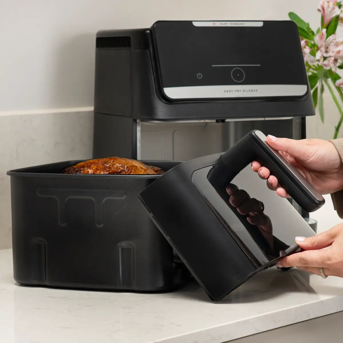 OBH Nordica Easy Fry Silence Vision airfryer 7 liter, sort, produktbillede 7 af 8, Airfryers hos HomeNordic