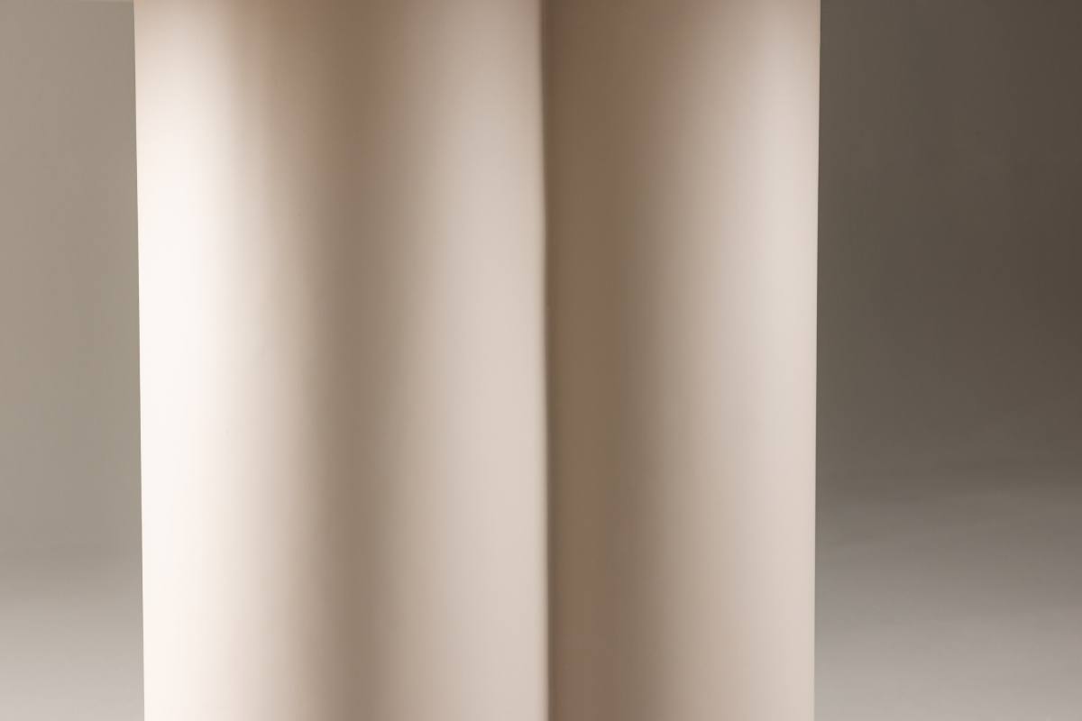 VENTURE DESIGN Olivia spisebord, rund, produktbillede 14 af 16, Spiseborde hos HomeNordic