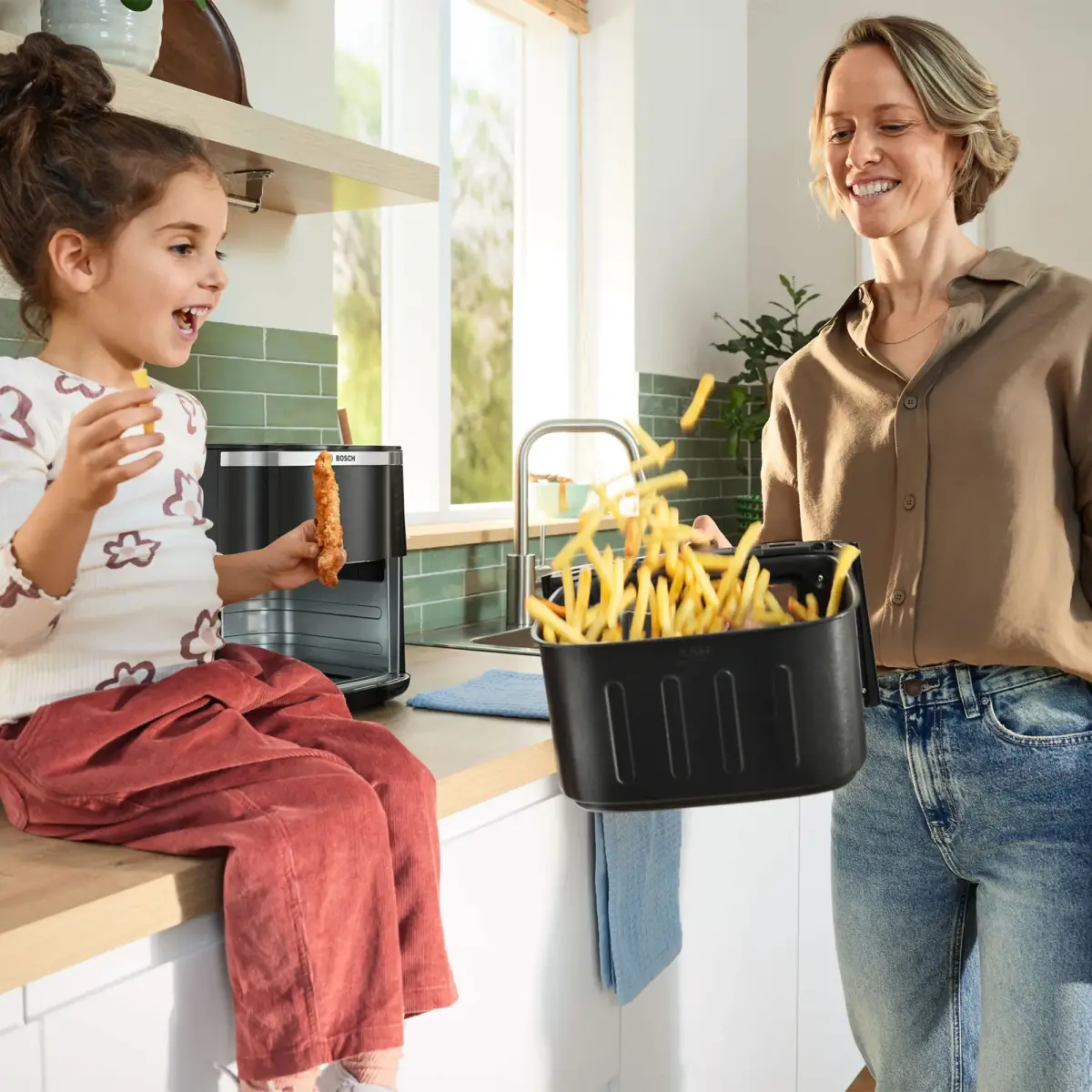 Serie 6 airfryer 7,2 liter, sort, produktbillede 4 af 8, Airfryers hos HomeNordic