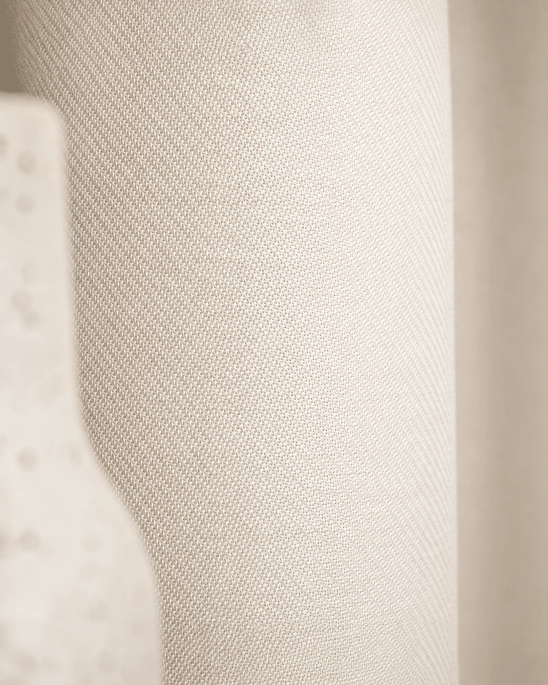 CYRUS - Lysdæmpende wavegardin, Elfenben, produktbillede 8 af 11, Gardiner hos HomeNordic
