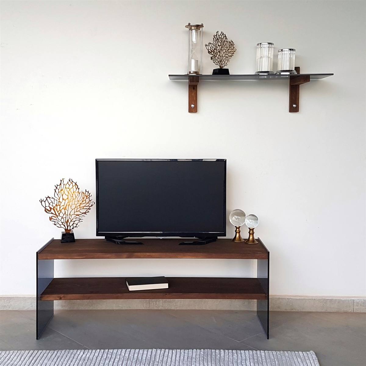 NORDVÄRK TV101 TV-bord, m. 1 væghylde og 1 hylde, produktbillede 8 af 10, TV-borde hos HomeNordic