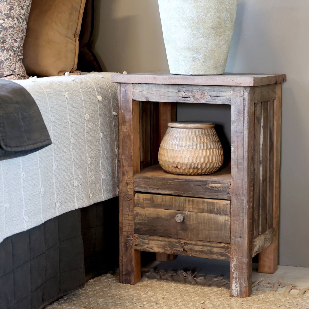 CHIC ANTIQUE GRIMAUD BORD M/SKUFFE NATUR, produktbillede 2 af 7, Sideborde hos HomeNordic