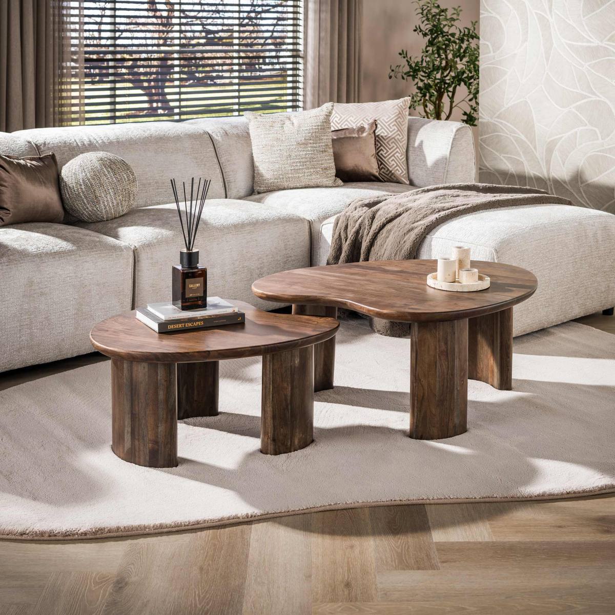 Massimo - Sofabordssæt i massiv brun akacie træ, Moderne designs hos HomeNordic