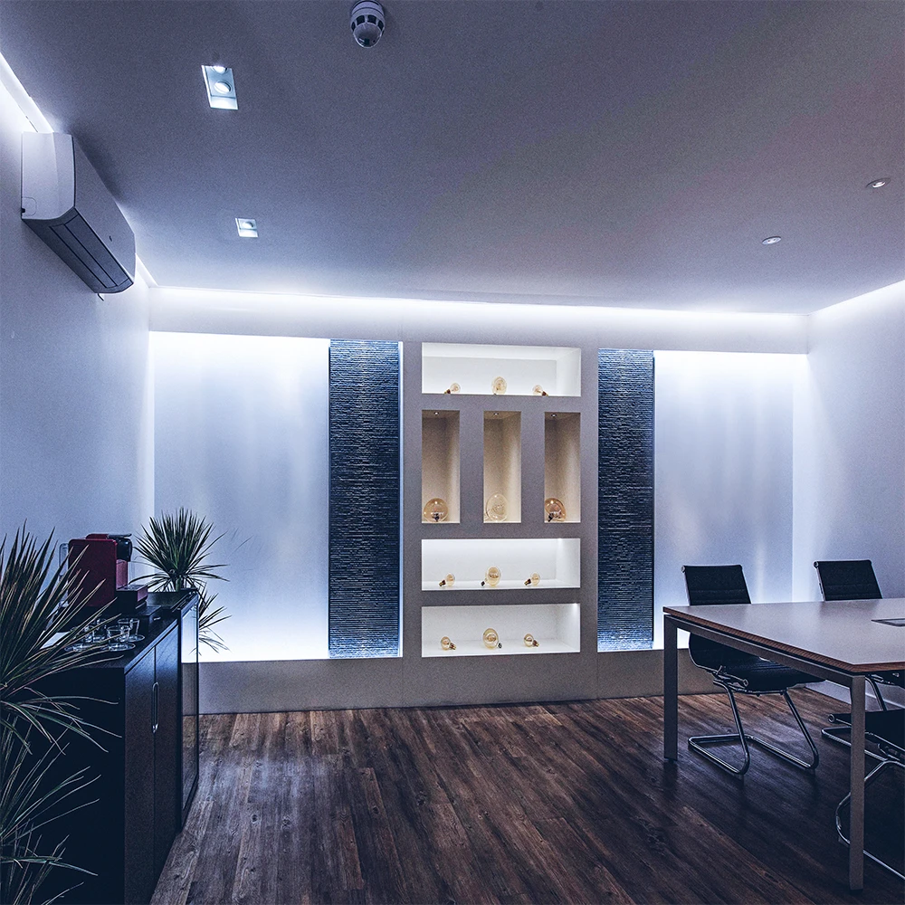 20m 8W/m LED strip, 24V, LED-strips hos HomeNordic