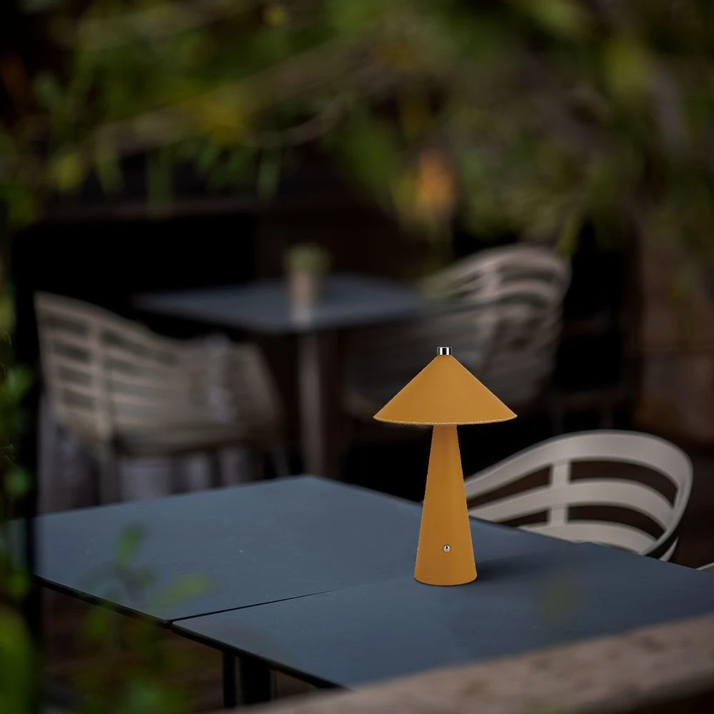 3W genopladelig LED bordlampe, Bordlamper hos HomeNordic