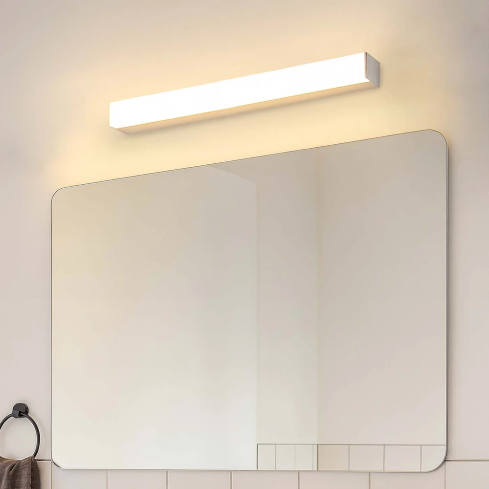 60cm RA90 SKÄR Bad / Spejllampe, 10W, Væglamper hos HomeNordic