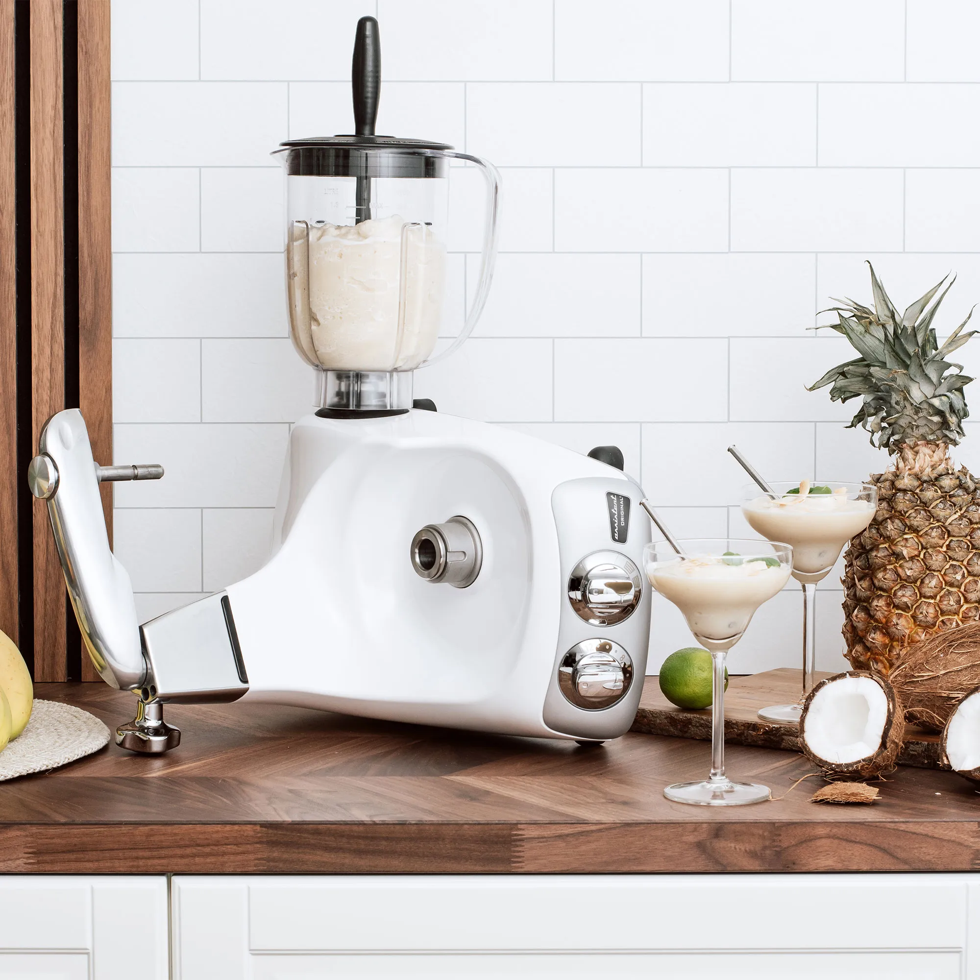 Assistent AKM6230 + mikserkande og citruspresser, glossy white, produktbillede 24 af 24, Røremaskiner hos HomeNordic