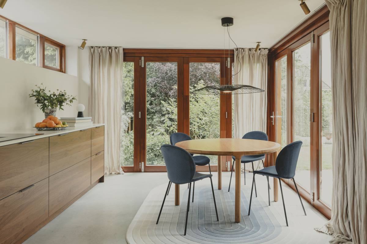 ZUIVER Storm spisebord, rund, produktbillede 11 af 11, Spiseborde hos HomeNordic