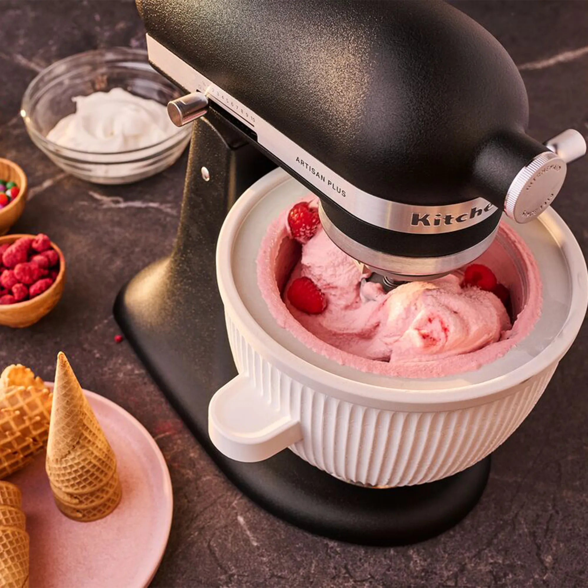 Artisan Plus køkkenassistent 4,7 liter, cast iron black, produktbillede 4 af 5, Røremaskiner hos HomeNordic