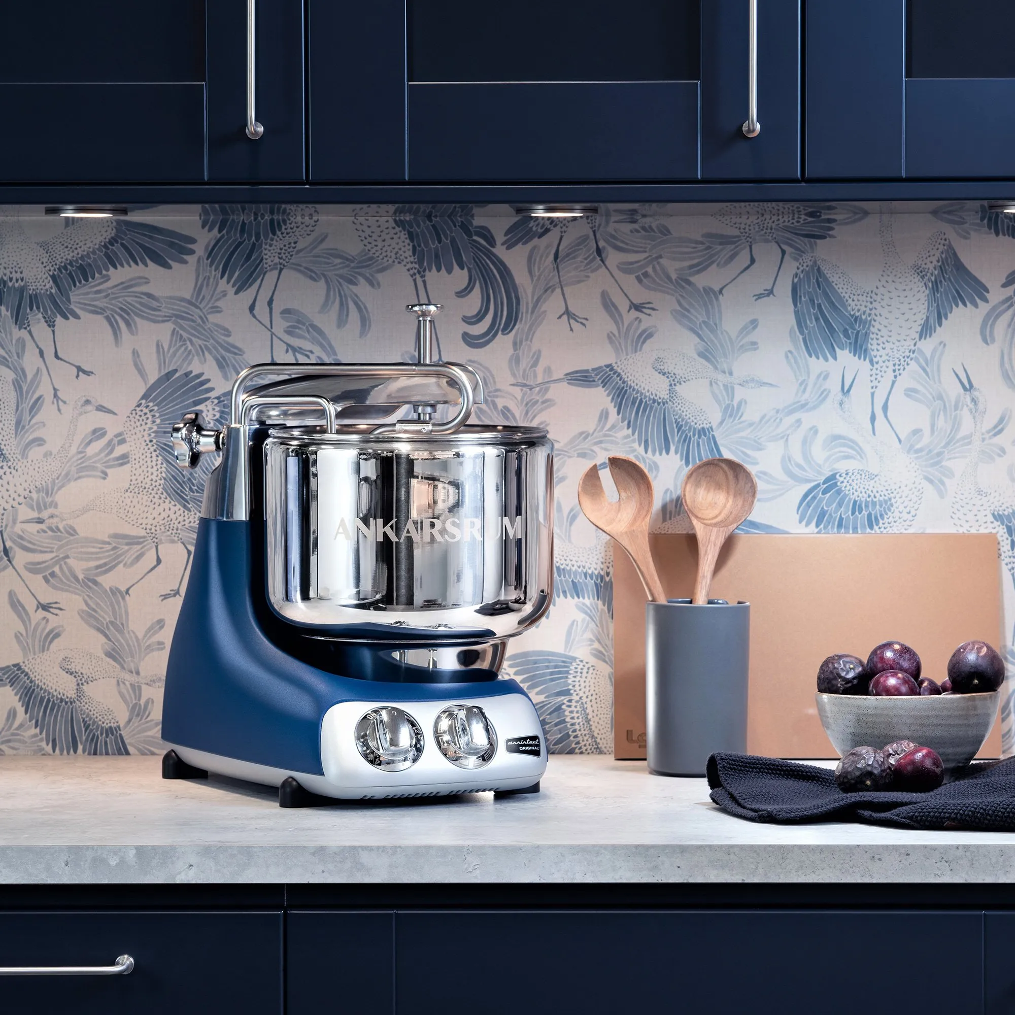 AKM 6230 køkkenmaskine royal blue, produktbillede 5 af 5, Røremaskiner hos HomeNordic