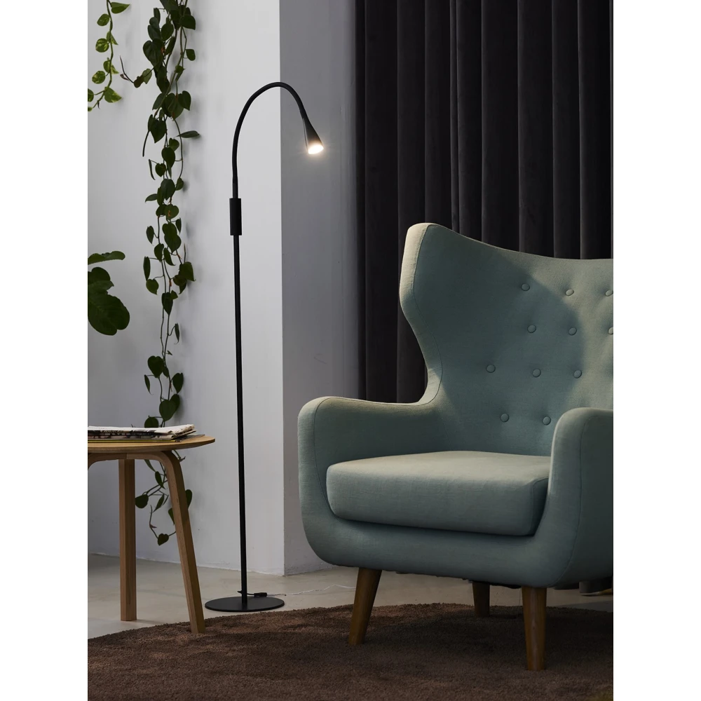 Twist LED Gulvlampe På 3W Med Touch Dæmp iSort, Gulvlamper hos HomeNordic