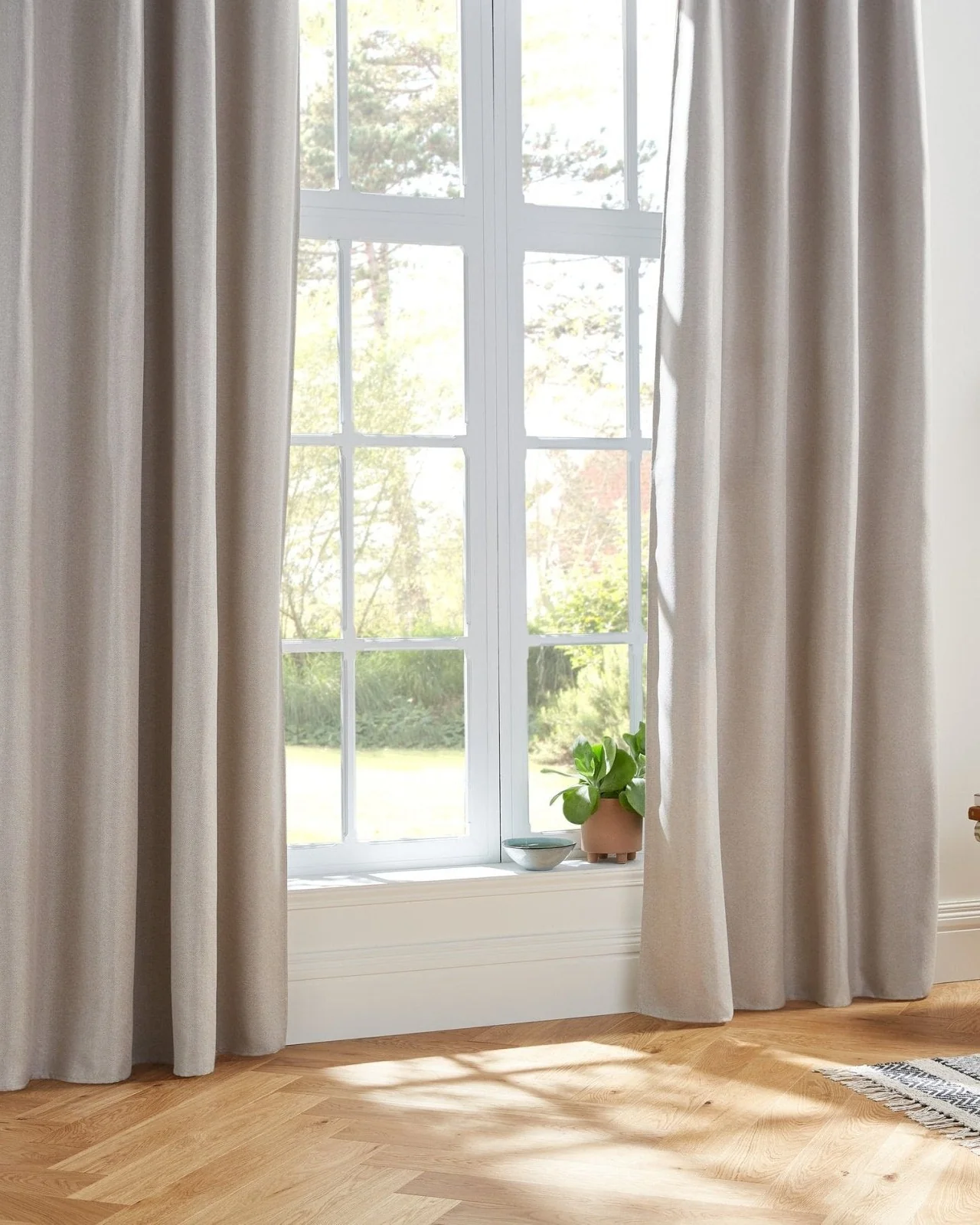 ELENA – Lysdæmpende gardin, Beige, produktbillede 4 af 7, Gardiner hos HomeNordic