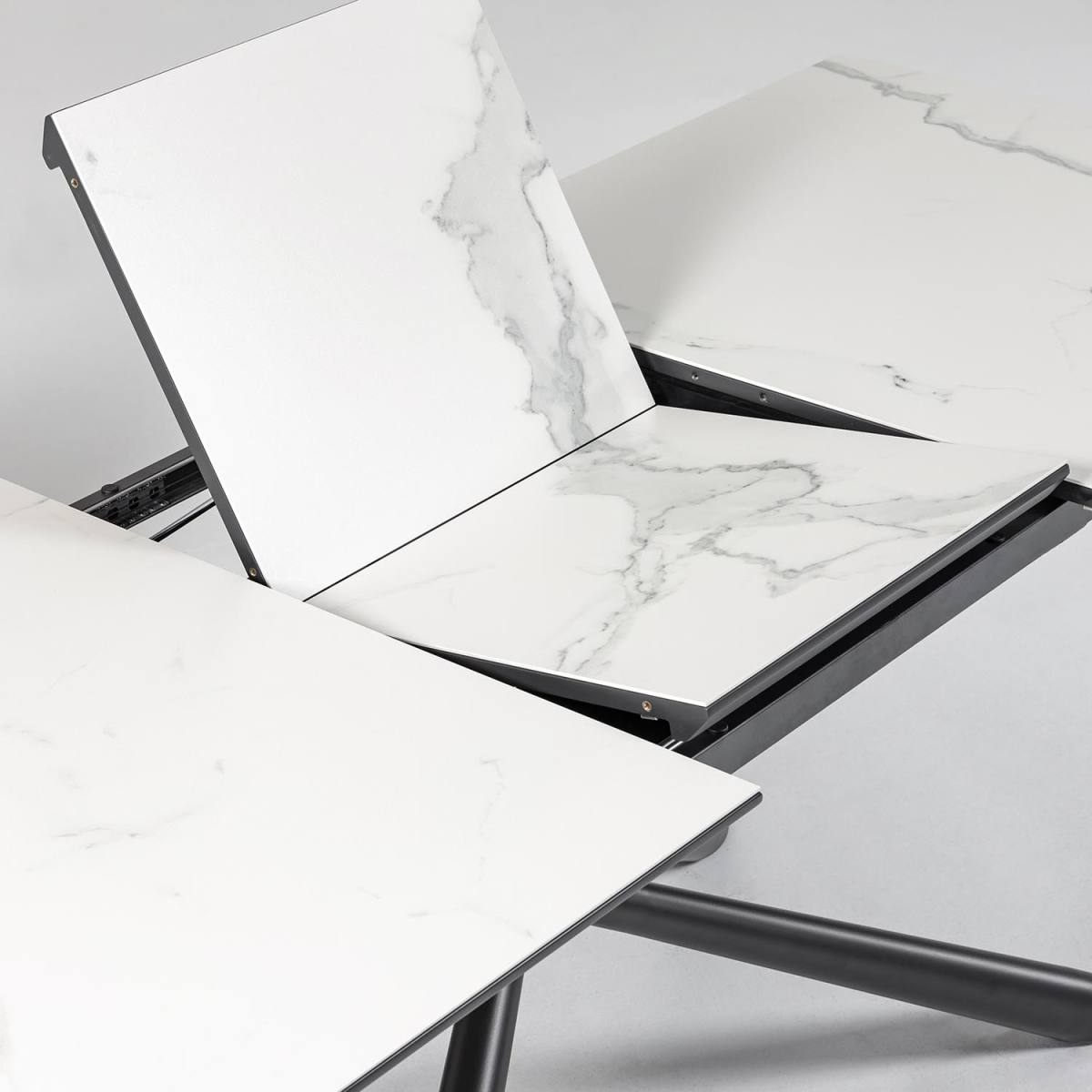 KAVE HOME Theone spisebord, m. butterflybordplade, produktbillede 4 af 8, Spiseborde hos HomeNordic