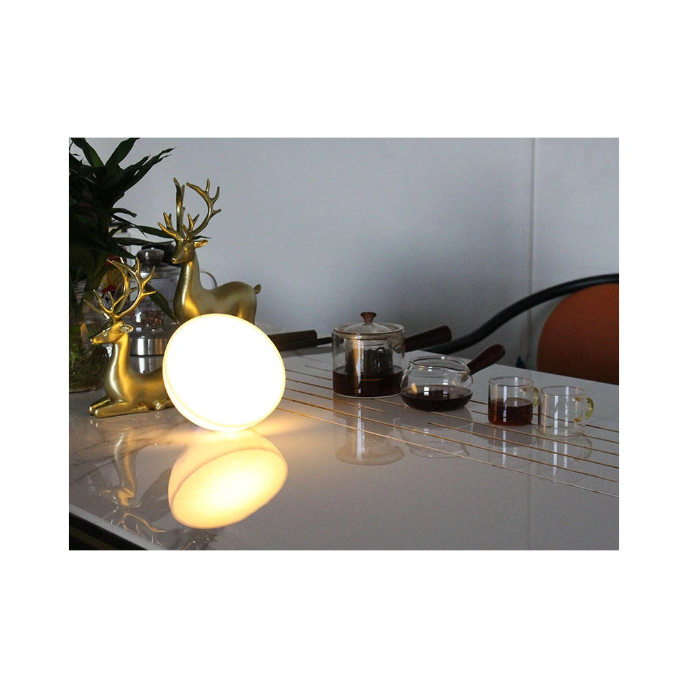 Genopladelig bordlampe med appstyring, Bordlamper hos HomeNordic