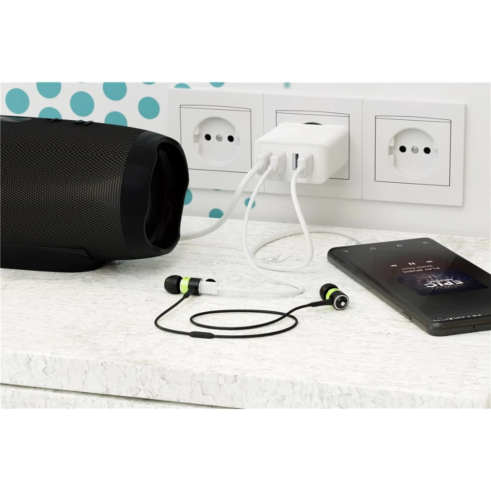 Goobay 30W USB oplader, 4 porte, Bordlamper hos HomeNordic