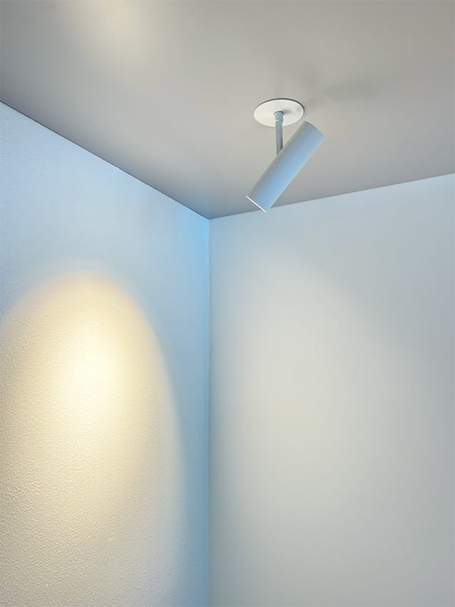 Tube Slim Built-in, produktbillede 2 af 4, Skrivebordslamper hos HomeNordic