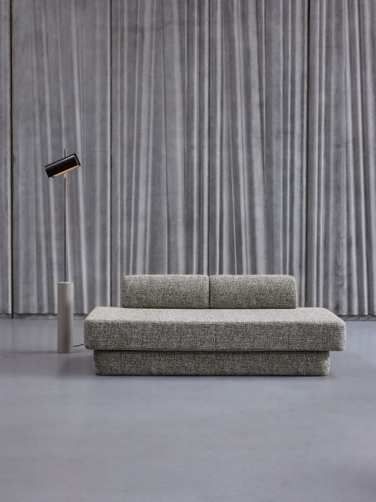 HÜBSCH PAZA SOFA LYSEGRÅ, Sofaer hos HomeNordic