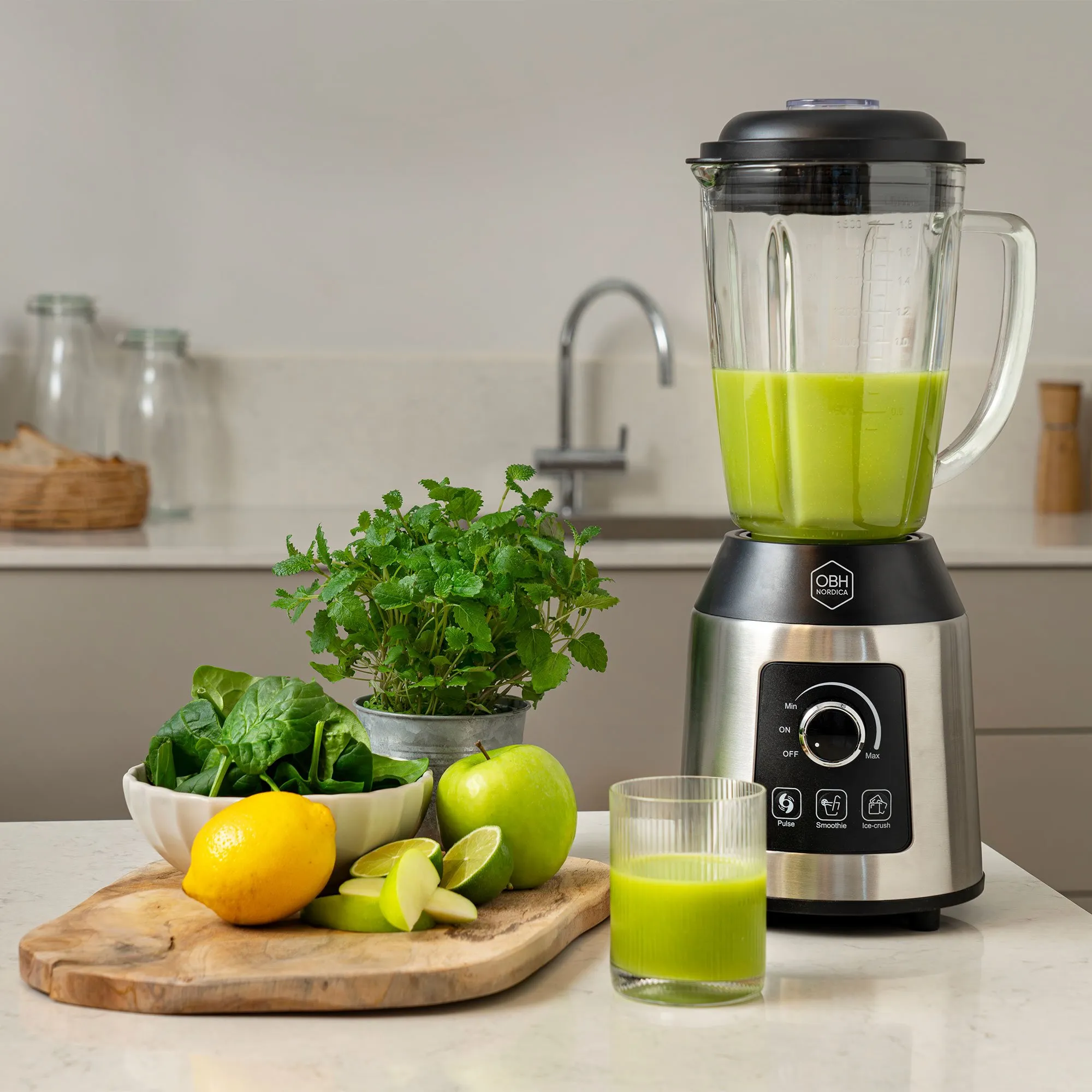 Sharp Mix blender 1,82 liter, 1000W, produktbillede 2 af 3, Blendere hos HomeNordic