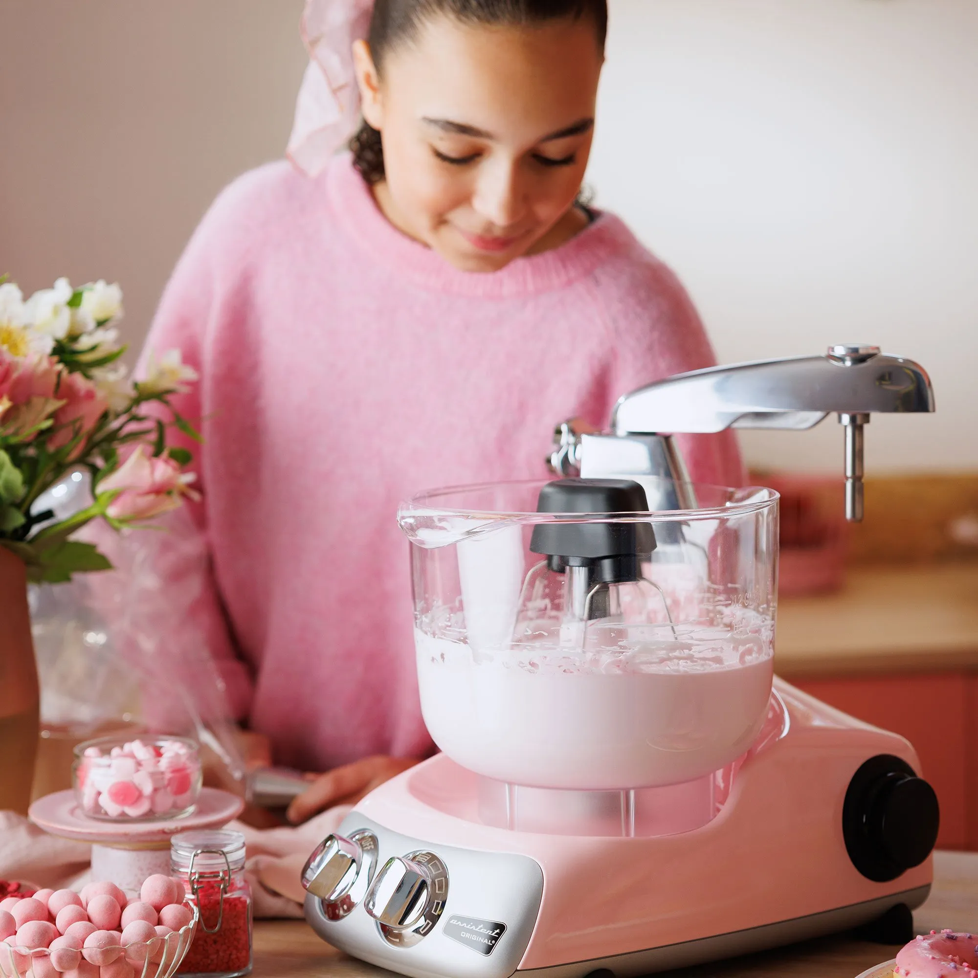 Ankarsrum Assistent Original Røremaskine AKM6230CP Cloudy Pink, produktbillede 7 af 8, Røremaskiner hos HomeNordic