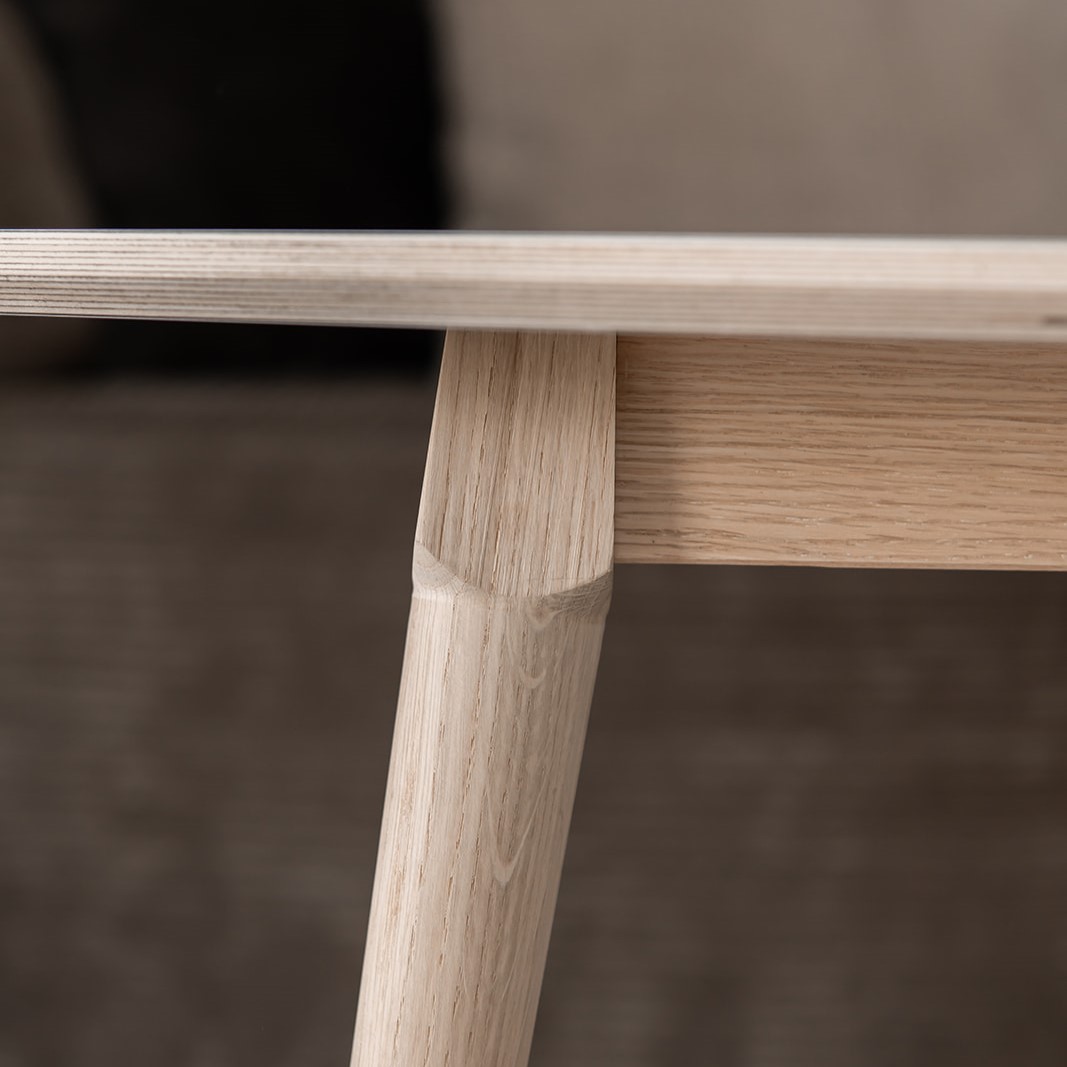 CT 10 - Elipseformet sofabord i hvid laminat og stel i eg, produktbillede 10 af 10, Nordisk design hos HomeNordic
