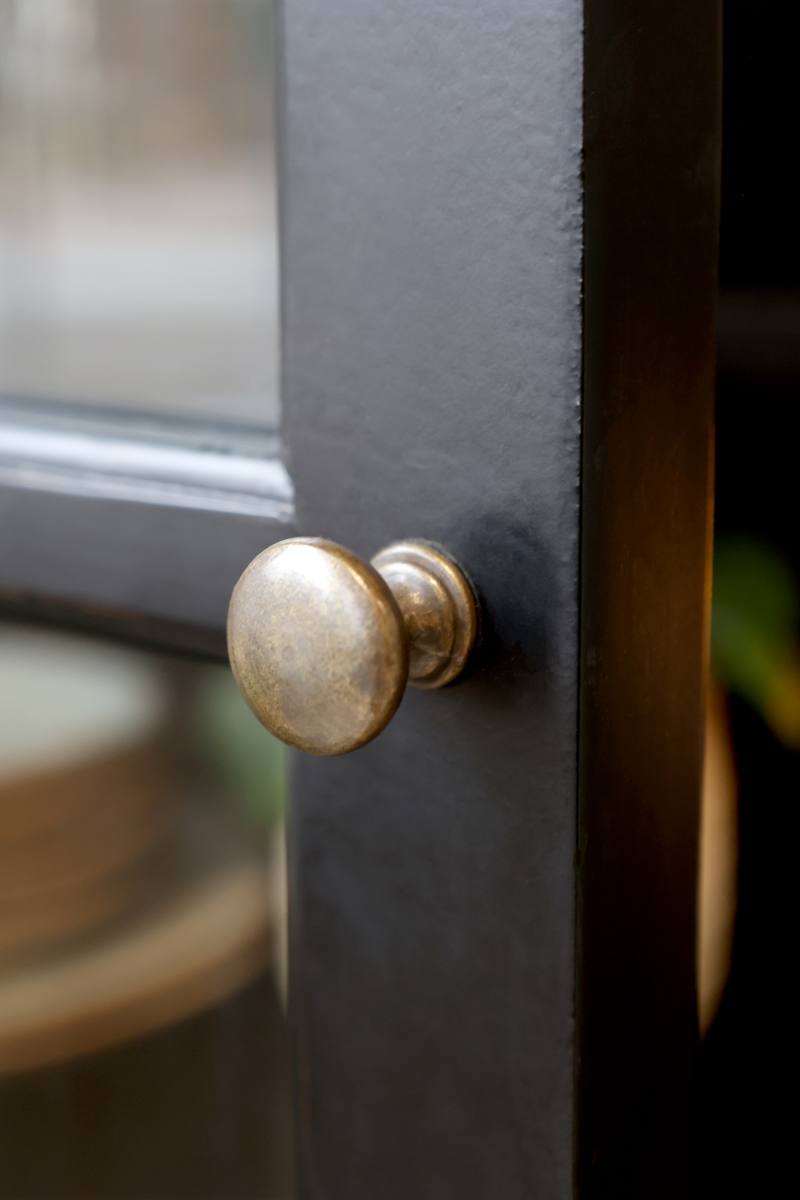 CHIC ANTIQUE MARSEILLE VITRINESKABE M/4 LÅGER SORT, produktbillede 4 af 24 hos HomeNordic
