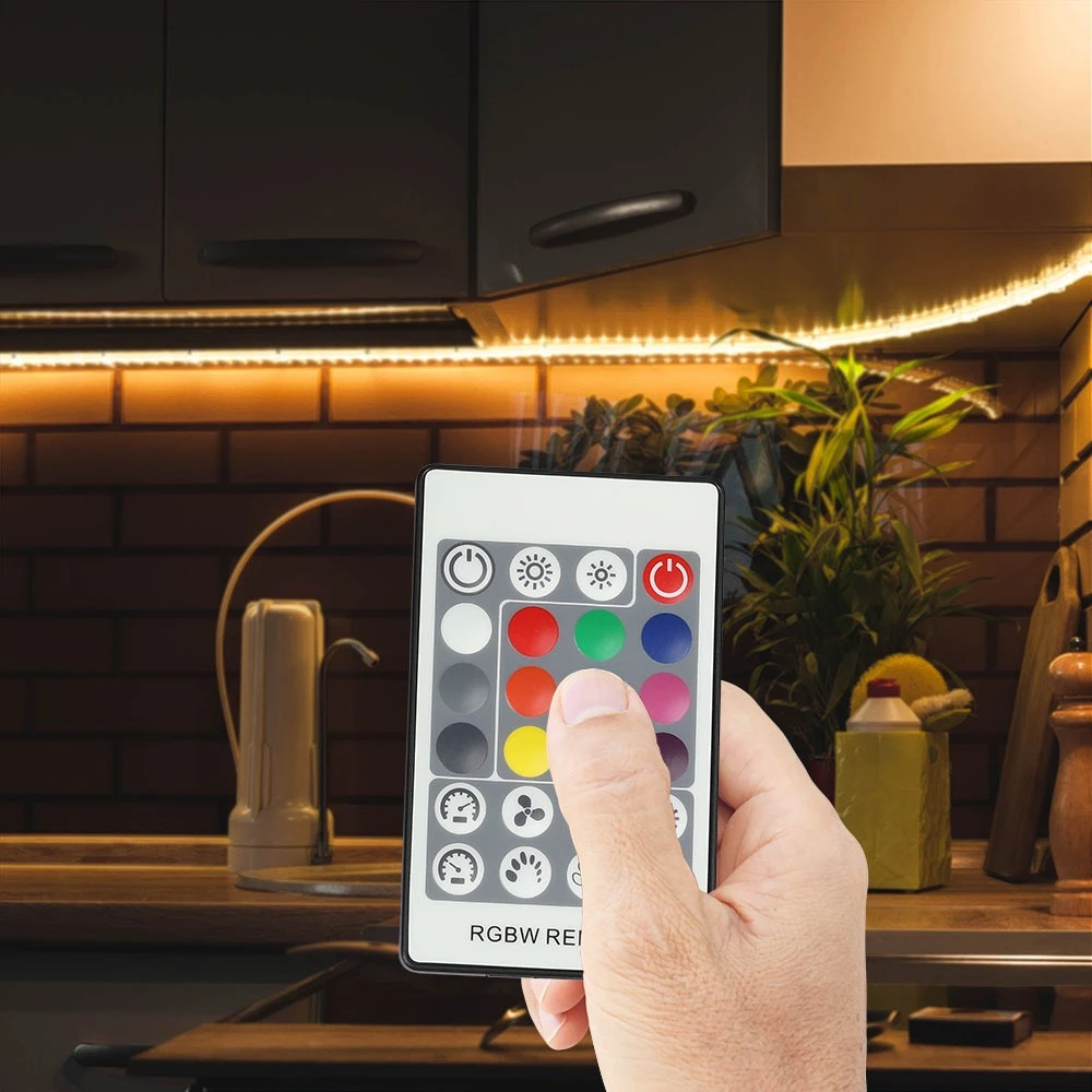 RGBW Sync Controller med 24-knaps RF fjernbetjening, Andre varer hos HomeNordic