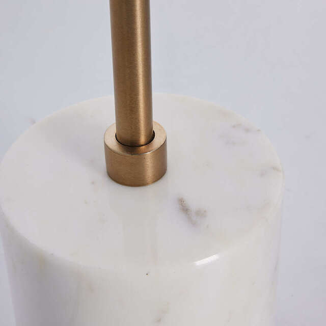 LENE BJERRE SOFILLIA BORDLAMPE HVID/GULD, produktbillede 2 af 2, Bordlamper hos HomeNordic