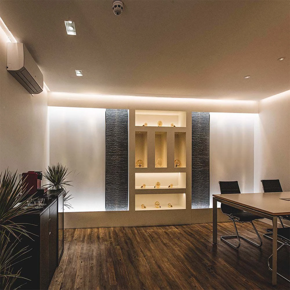 50m 10,5W/m stænktæt LED strip, LED-strips hos HomeNordic