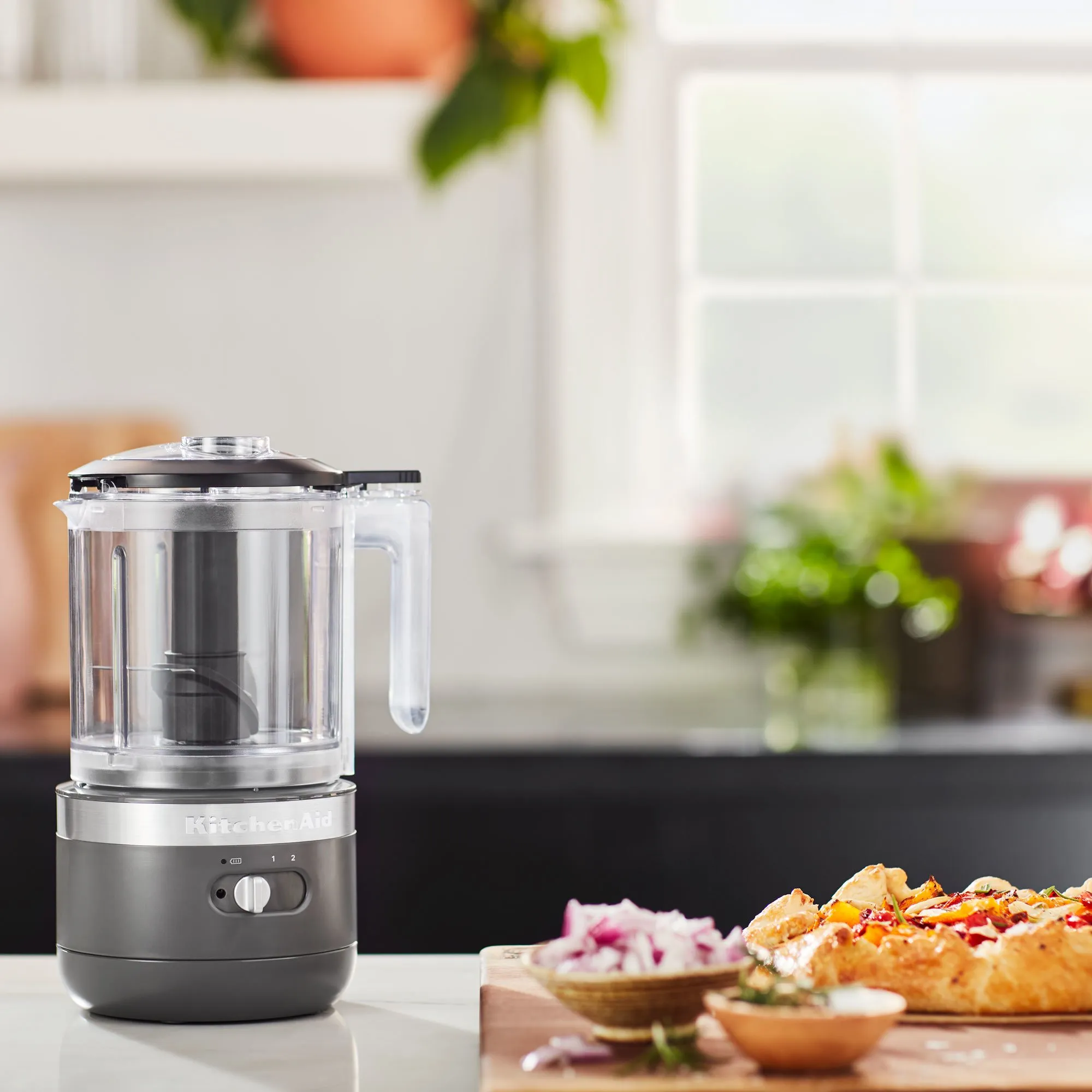 5KFCB519EDG Ledningsfri mini foodprocessor, grå, produktbillede 6 af 6, Foodprocessorer hos HomeNordic