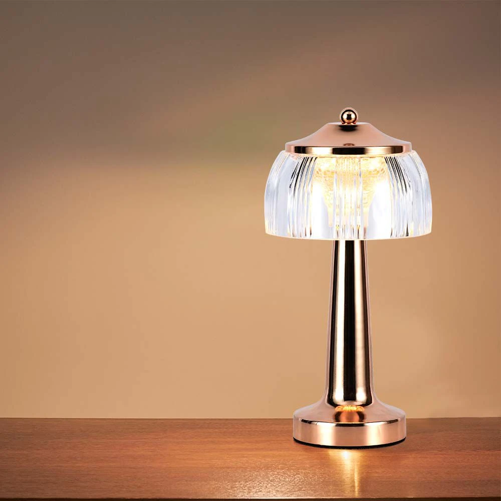 1W genopladelig LED bordlampe, French Gold, Bordlamper hos HomeNordic