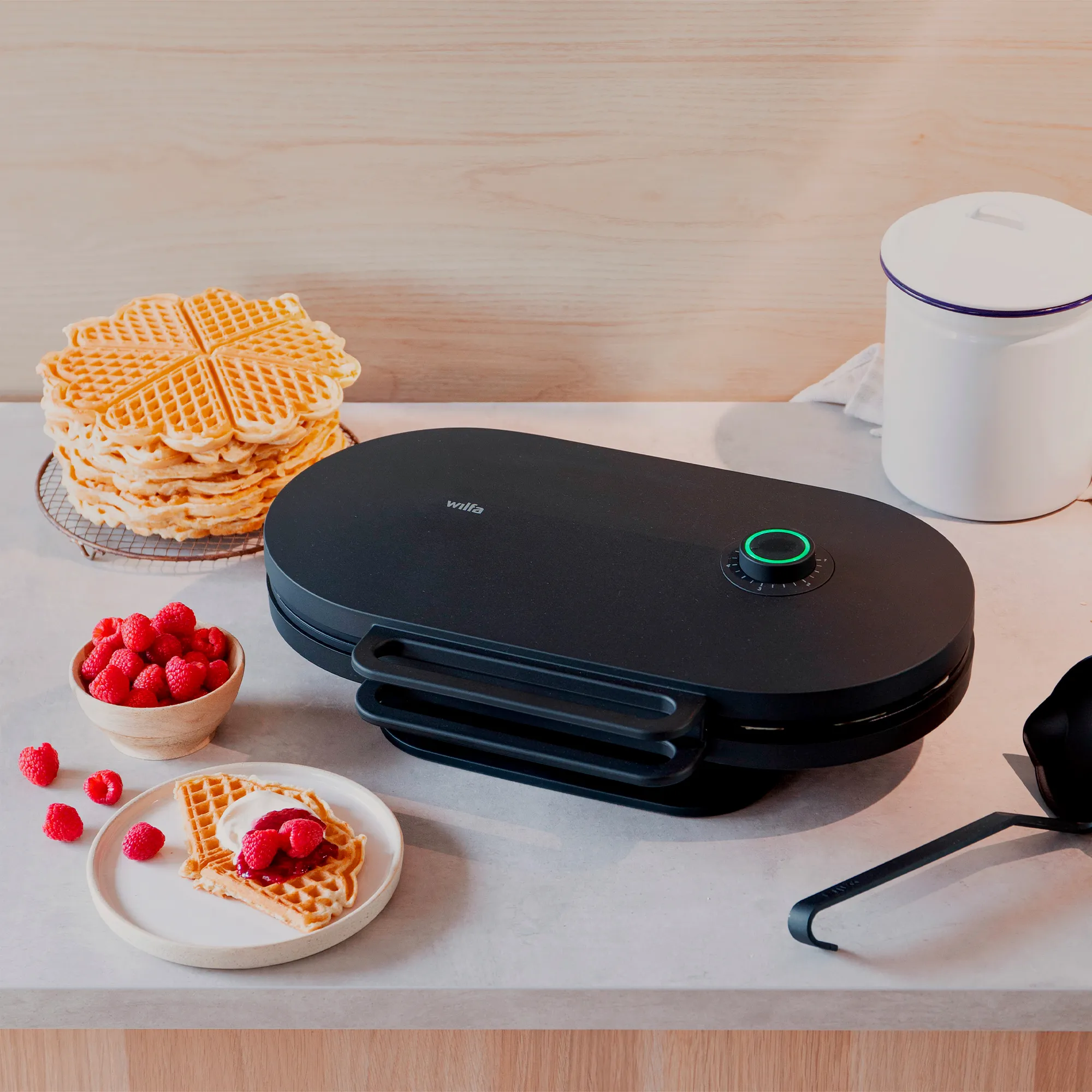 Wilfa WM6DB-220P Grand Double vaffeljern, sort, produktbillede 5 af 6 hos HomeNordic