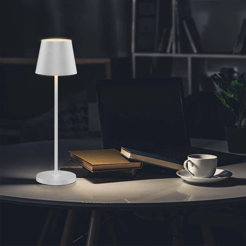 1,5W LED bordlampe, touch dæmpbar, Bordlamper hos HomeNordic