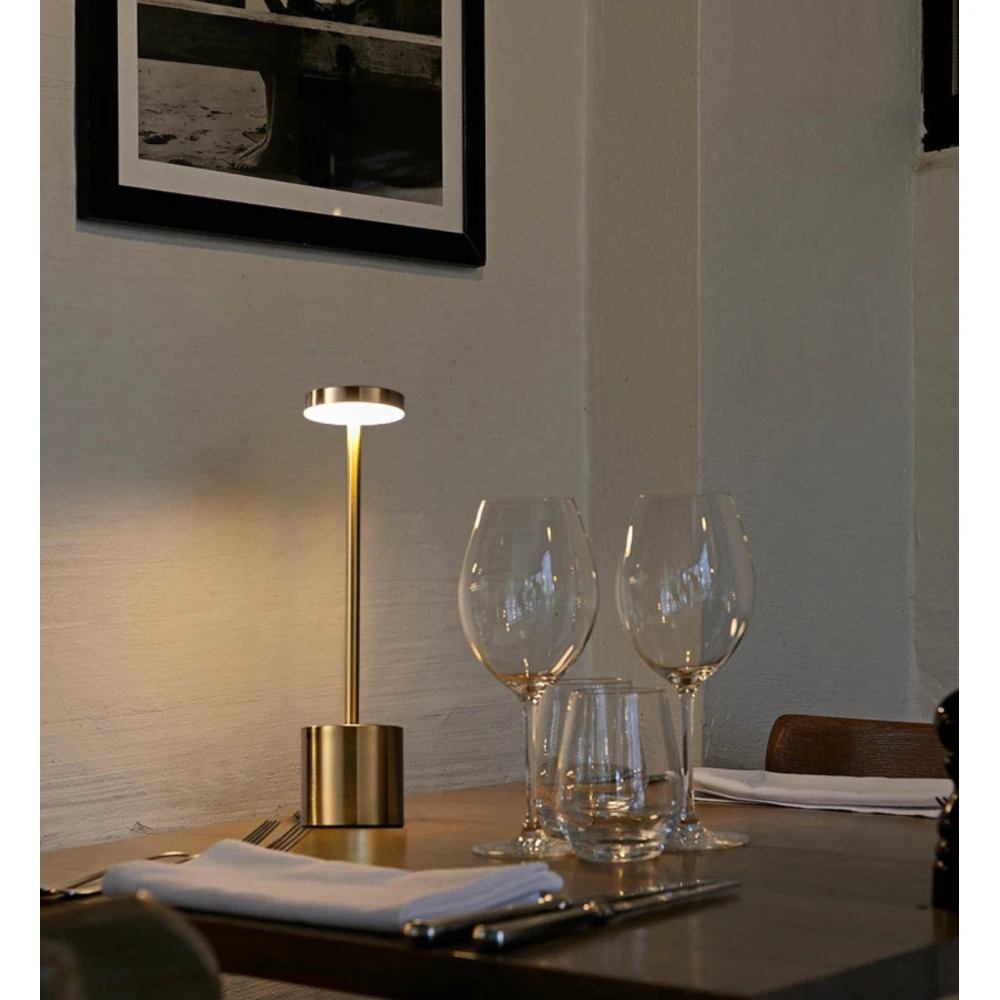 Opladelig LED bordlampe, Bordlamper hos HomeNordic
