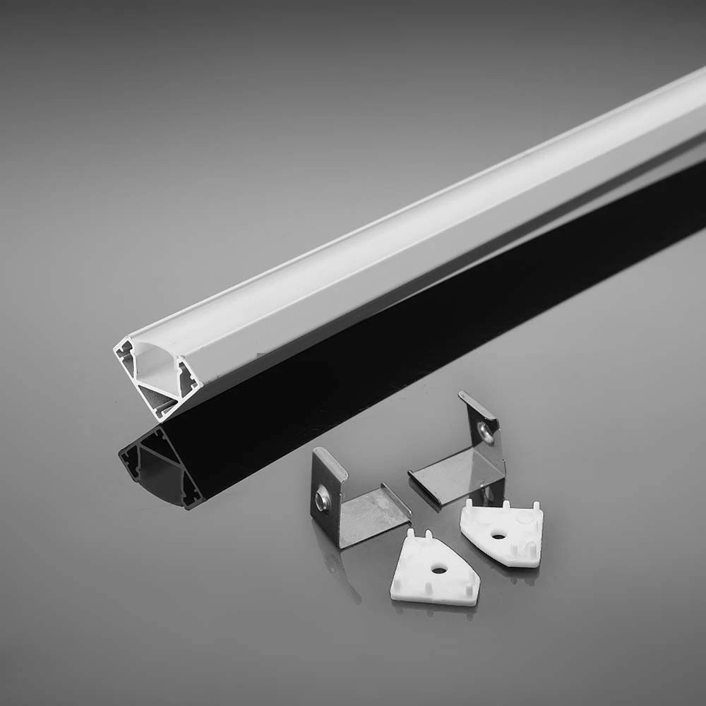 2m hvid hjørneprofil i aluminium, LED-strips hos HomeNordic