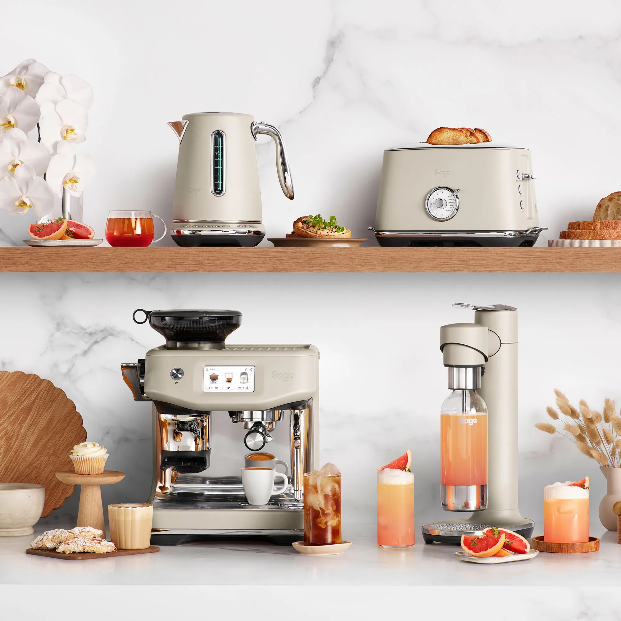 SKE735ALM Soft Top Luxe elkedel, almond nougat, produktbillede 4 af 4, Elkedler hos HomeNordic