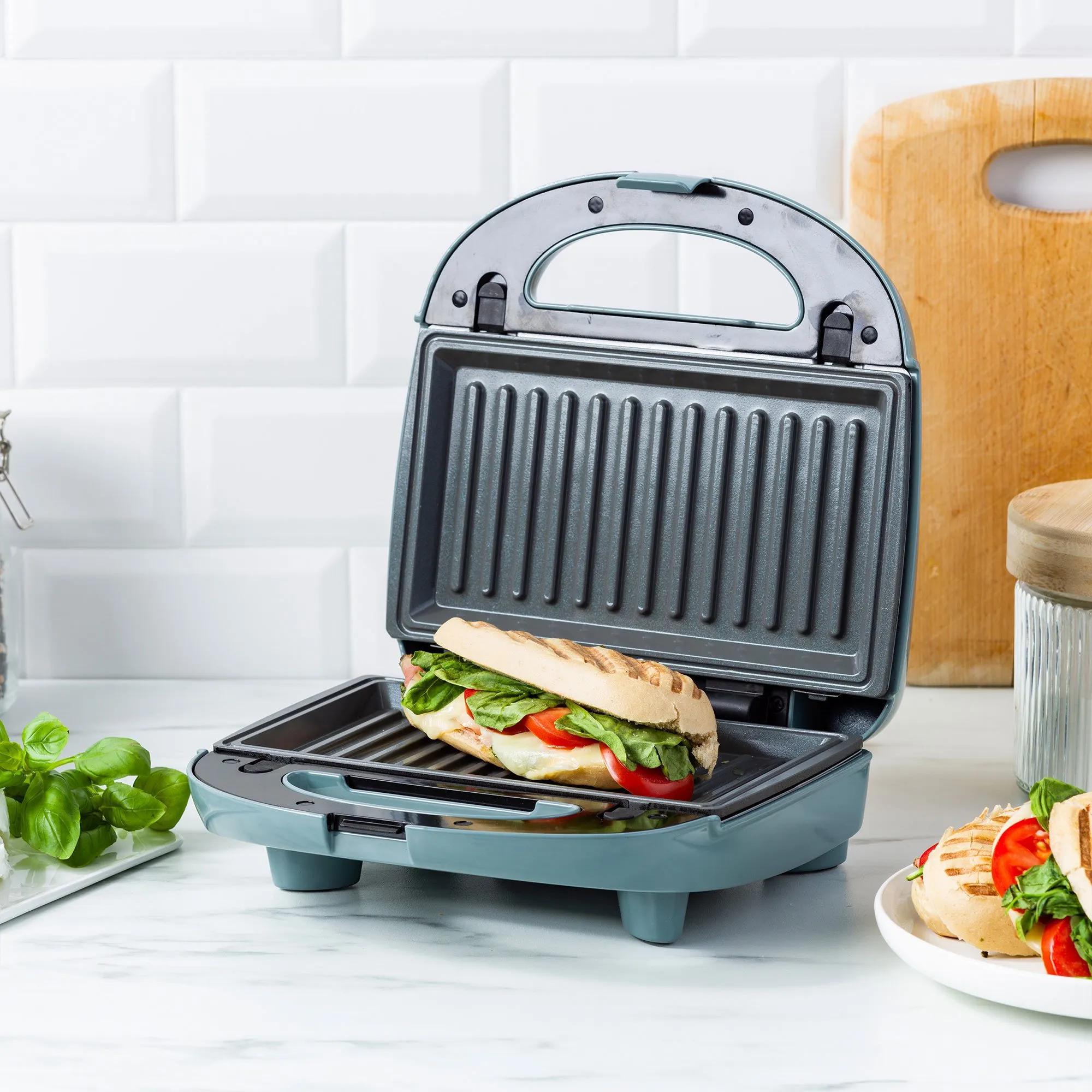 3-i-1 sandwichgrill/vaffeljern, smokey blue, produktbillede 8 af 10 hos HomeNordic