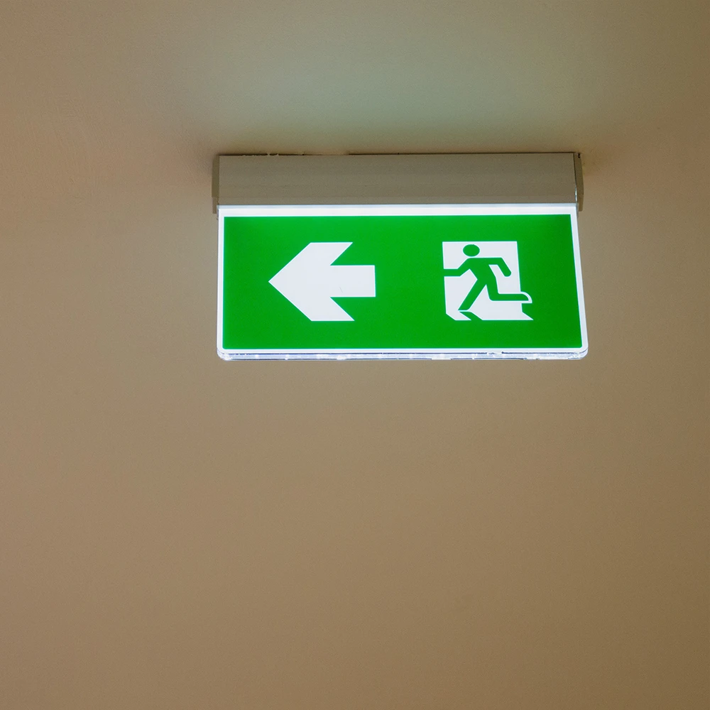 V-Tac 2W LED flugtvejsarmatur til væg/loft, Exit/Nødudgang LED skilte hos HomeNordic