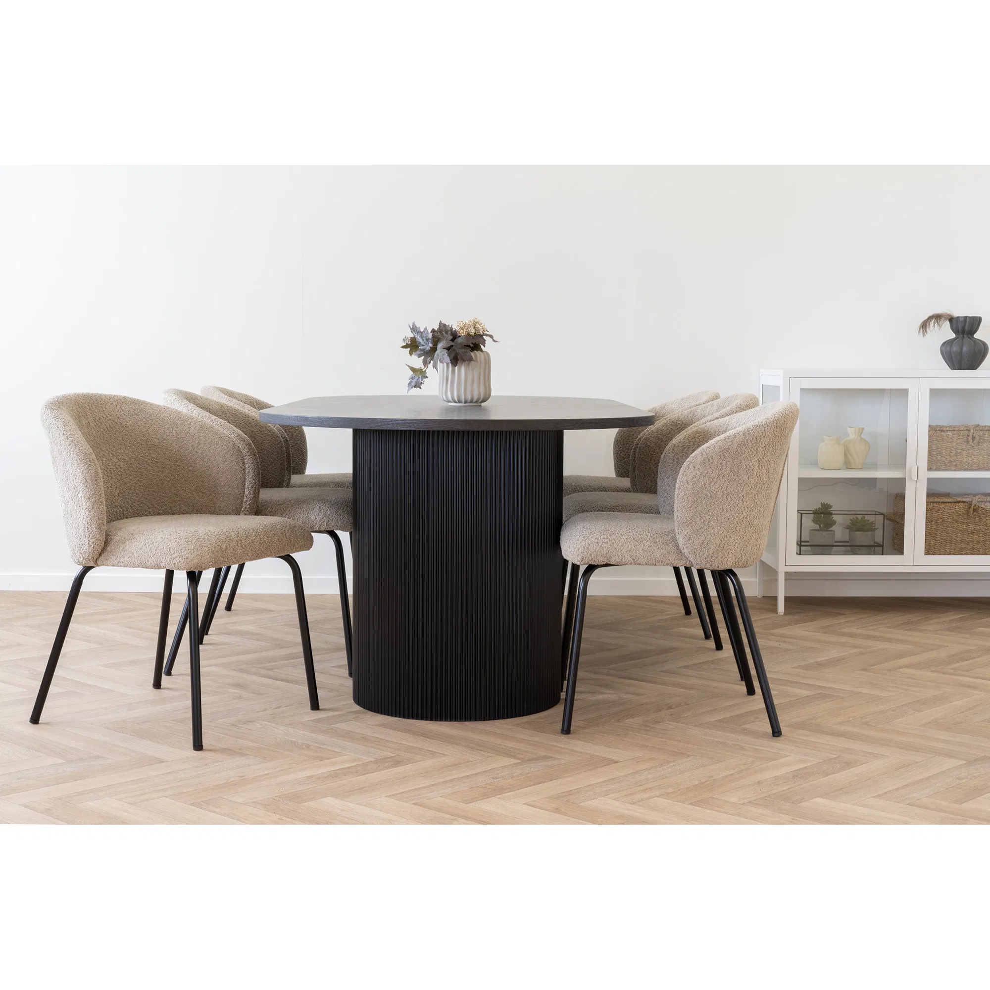 HOUSE NORDIC Boavista spisebord, oval, produktbillede 6 af 8, Spiseborde hos HomeNordic
